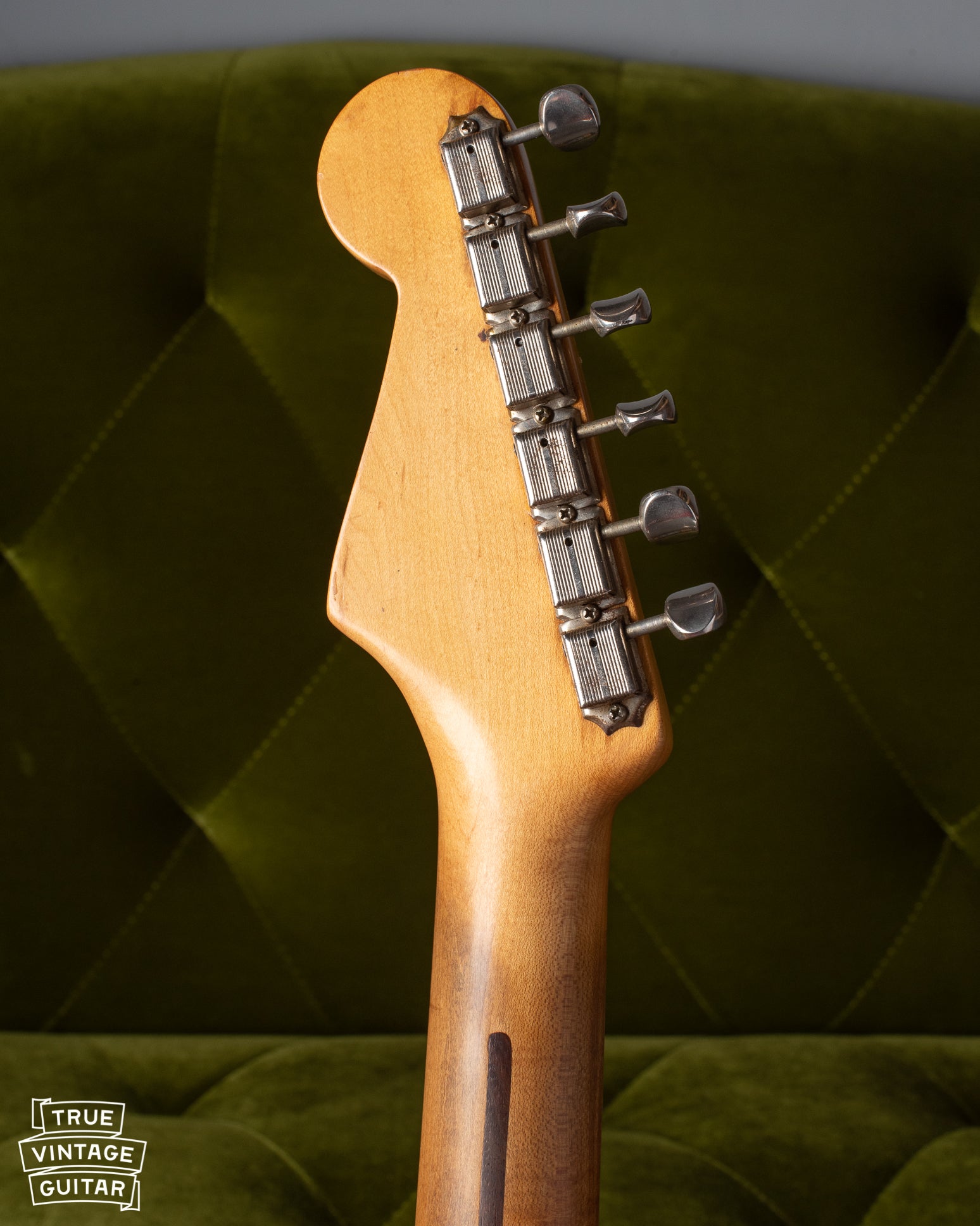No line Kluson tuners on Fender Stratocaster 1954