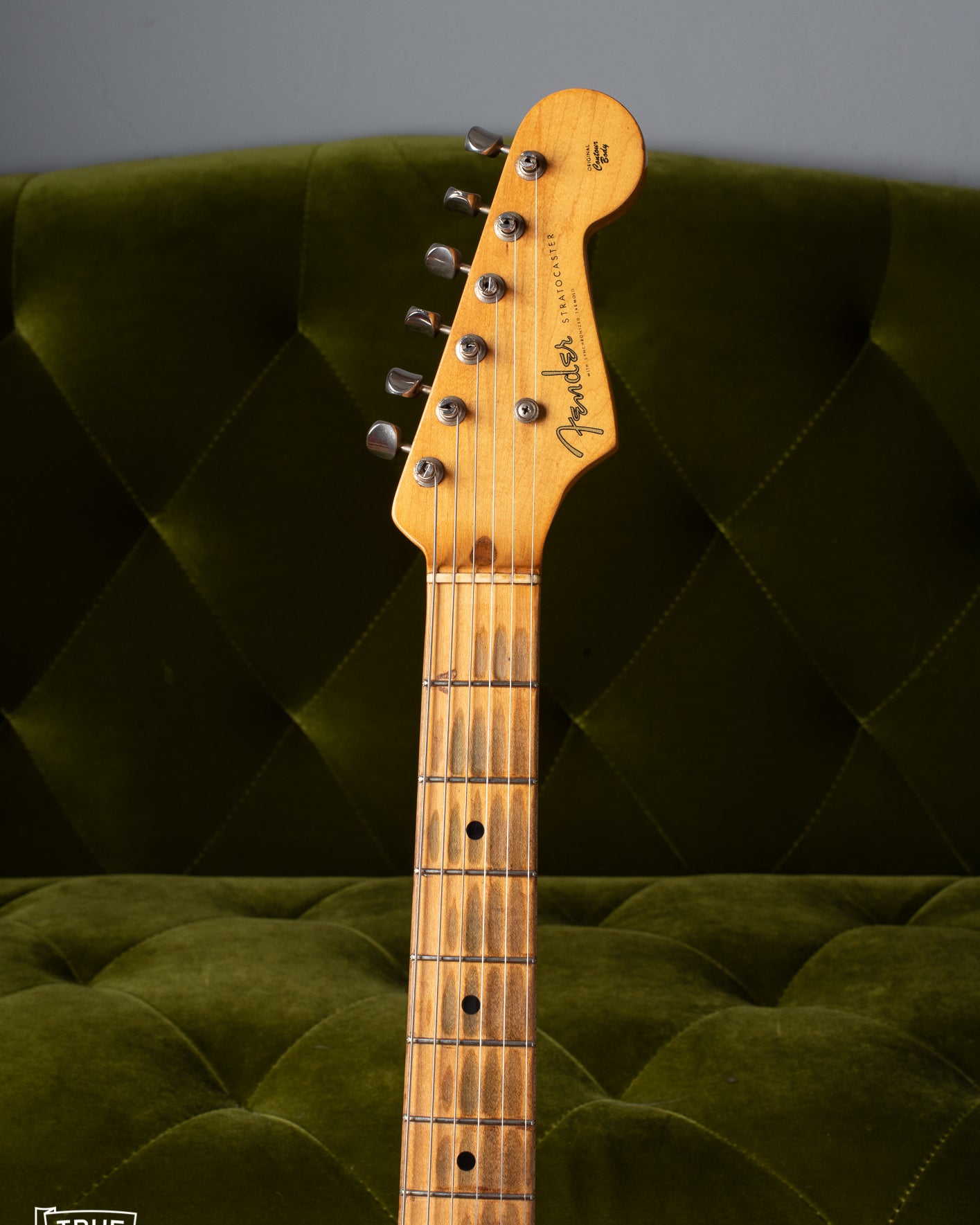 Maple neck with fretboard wear of Fender Stratocaster 1954
