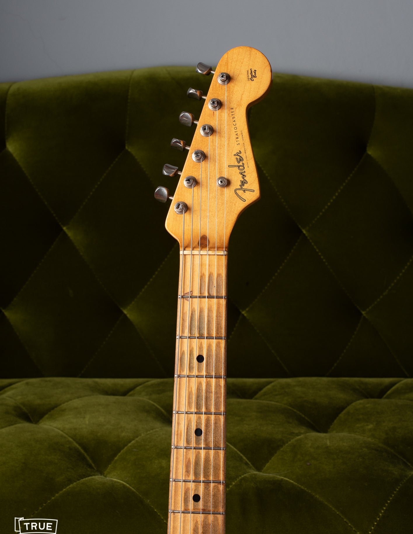 Maple neck with fretboard wear of Fender Stratocaster 1954