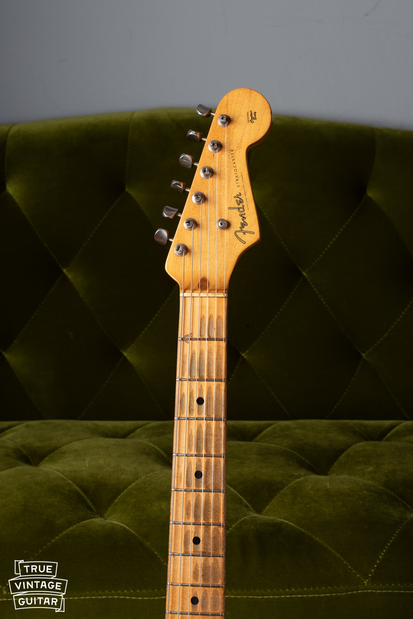 Maple neck with fretboard wear of Fender Stratocaster 1954