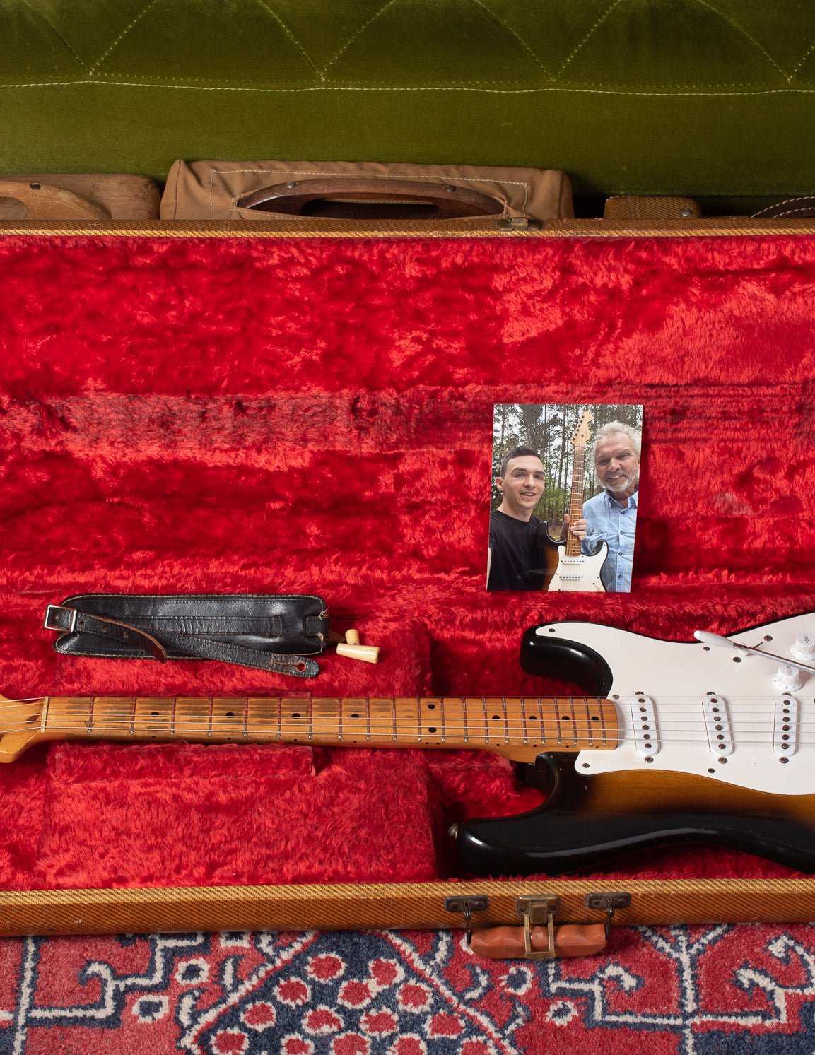 Fender Stratocaster 1954 in original center pocket tweed case