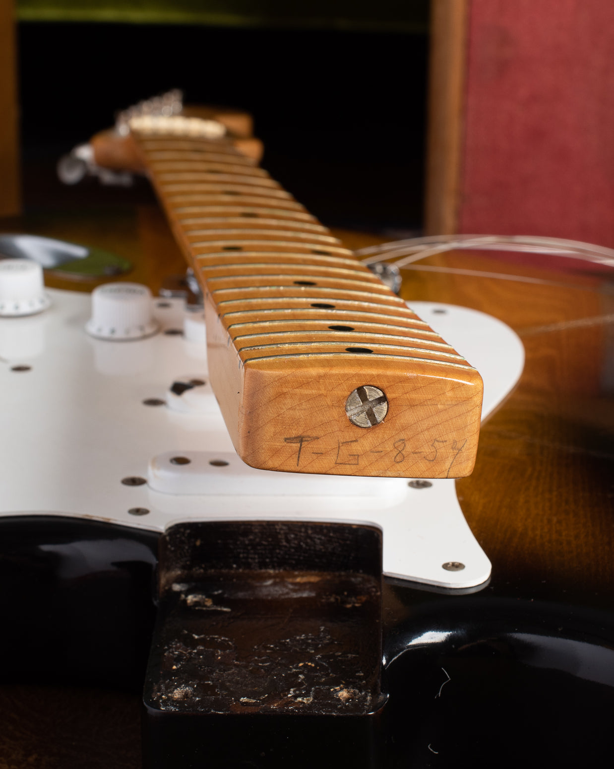 T-G - 8-54 neck heel signature by Tadeo Gomez on August 1954