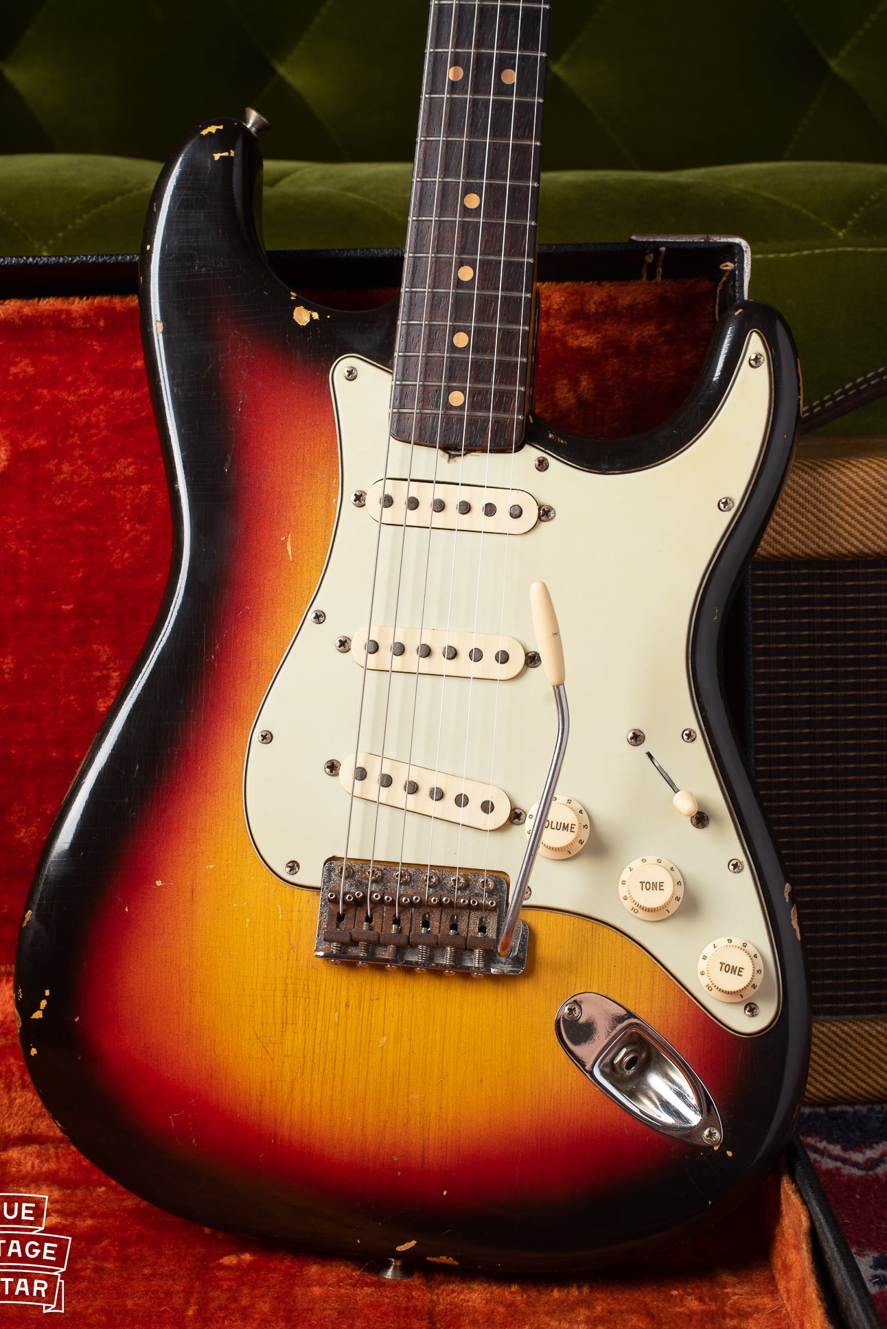 Fender Stratocaster 1963 with Sunburst finish