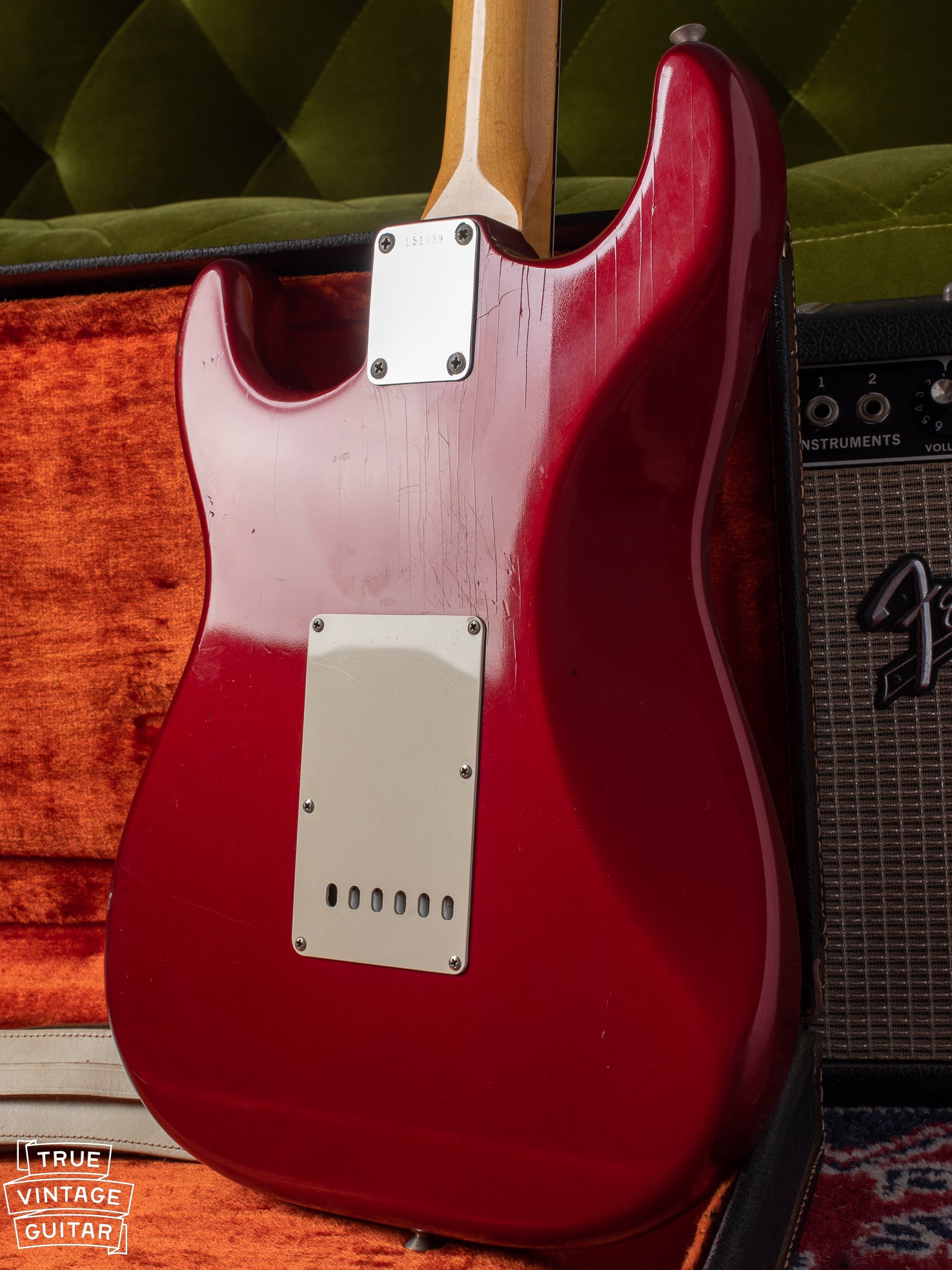 Vertical finish check on 1965 Fender Stratocaster candy apple red