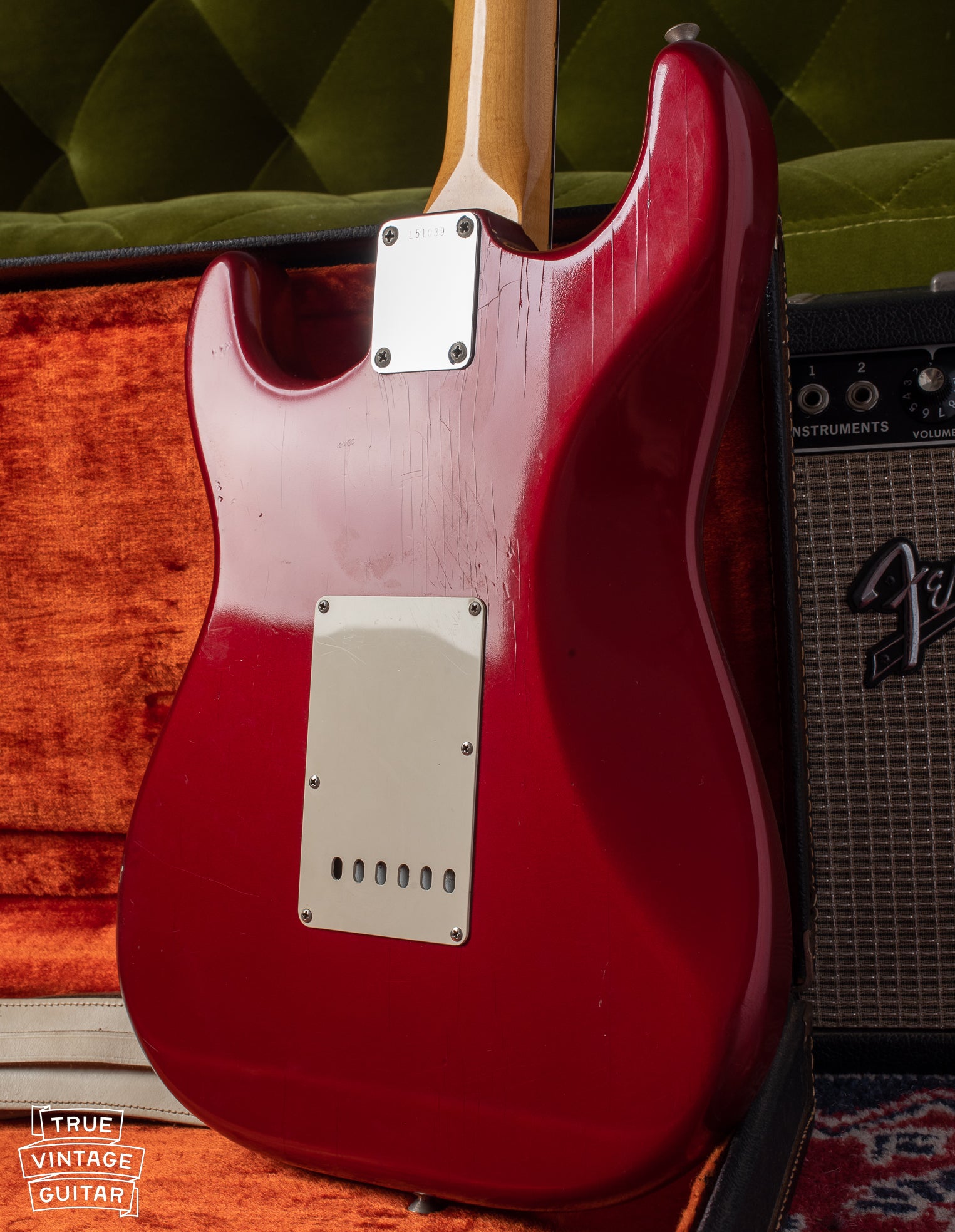 Vertical finish check on 1965 Fender Stratocaster candy apple red