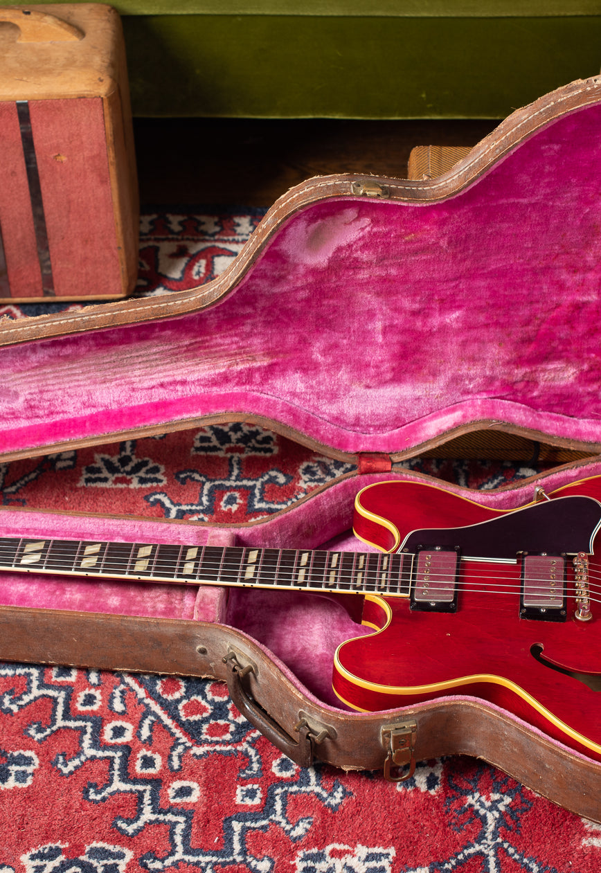 Gibson ES-345 1960 red guitar in original case with pink lining and brown exterior