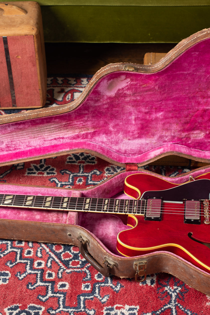 Gibson ES-345 1960 red guitar in original case with pink lining and brown exterior