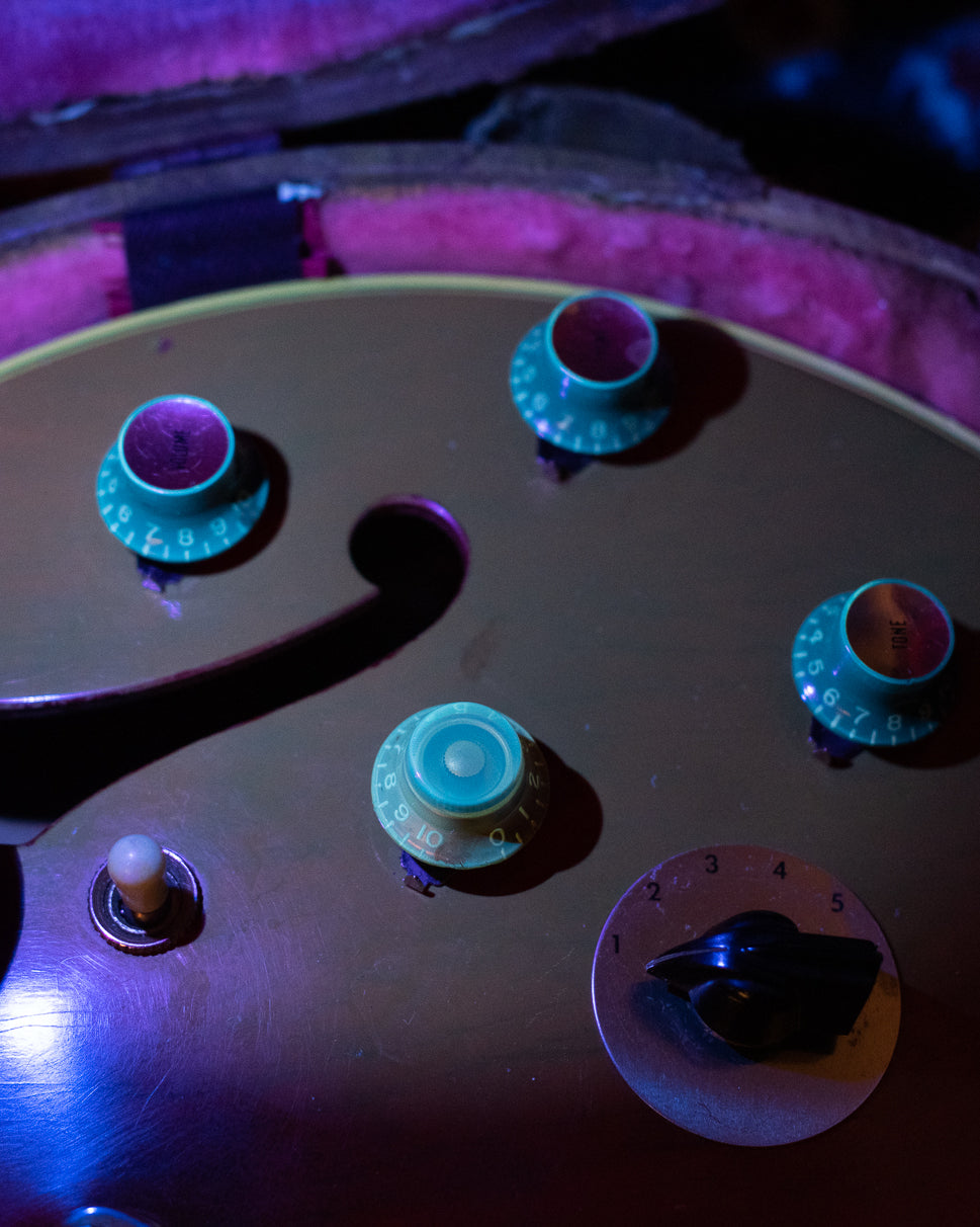 Original knobs glow under black light 1960 Gibson ES-345 guitar