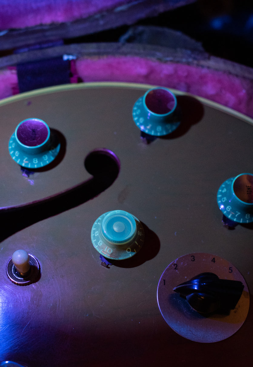 Original knobs glow under black light 1960 Gibson ES-345 guitar