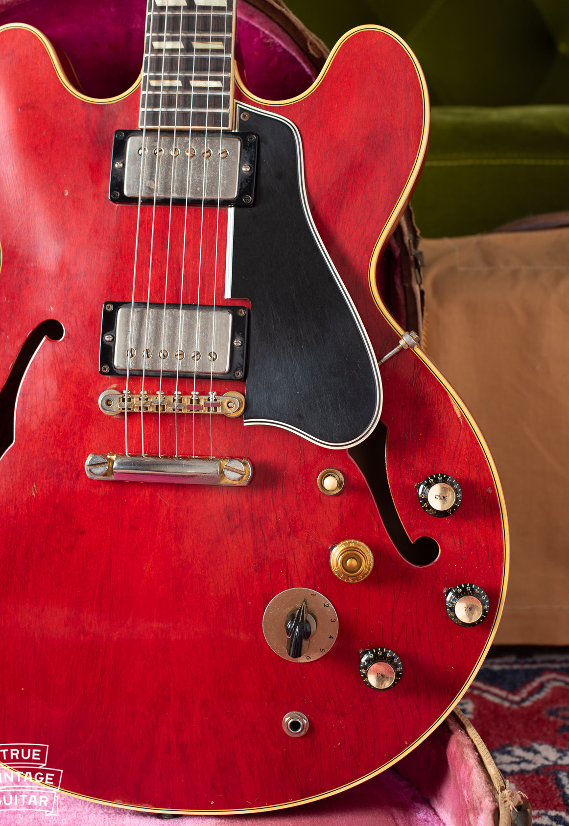 Long pickguard with cherry red finish 1960 Gibson ES-345 guitar