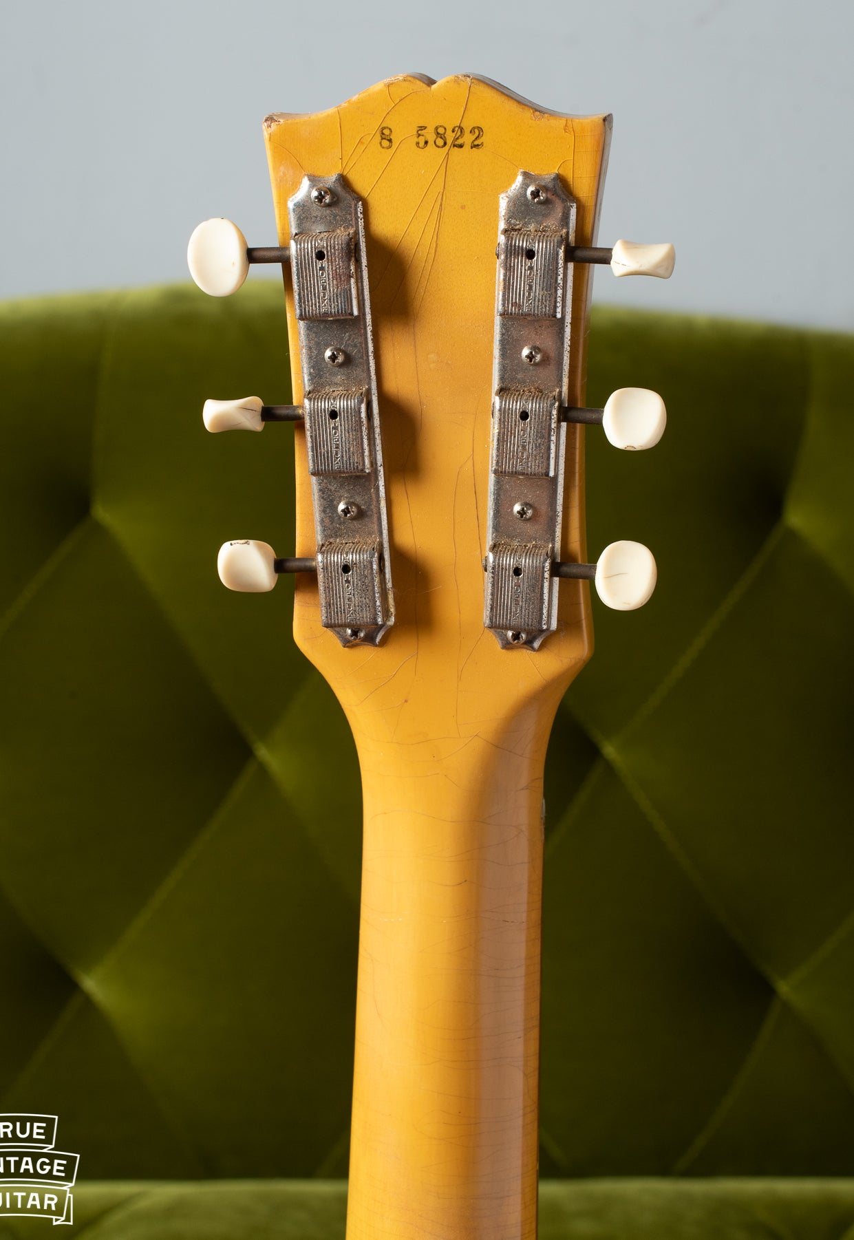 Kluson single line 3+3 tuners on Gibson Les Paul TV Model guitar