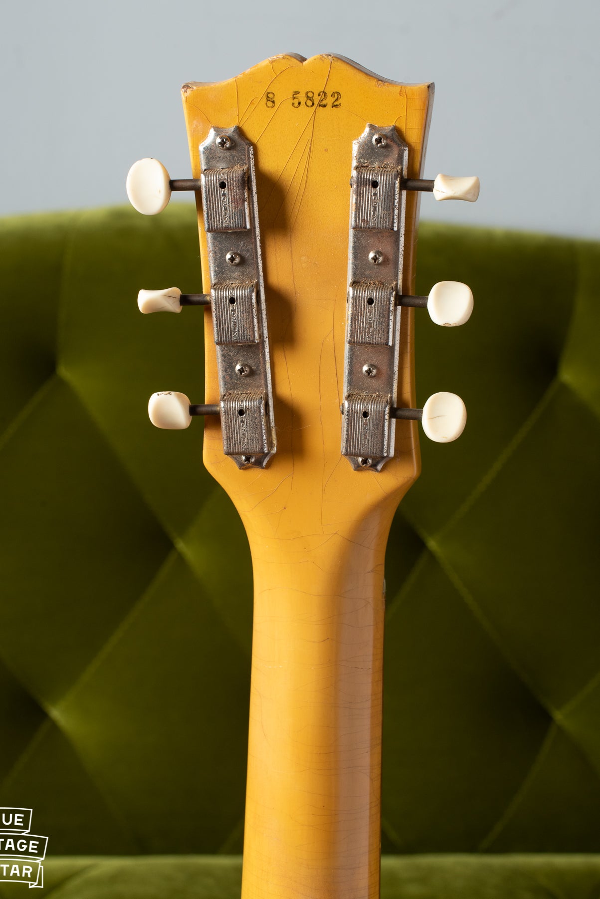 Kluson single line 3+3 tuners on Gibson Les Paul TV Model guitar