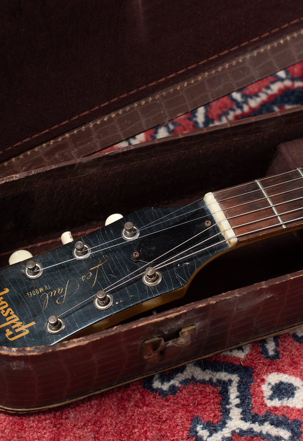 Gibson Les Paul headstock in case 1958