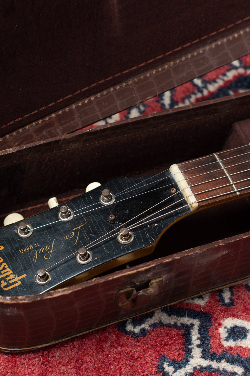 Gibson Les Paul headstock in case 1958