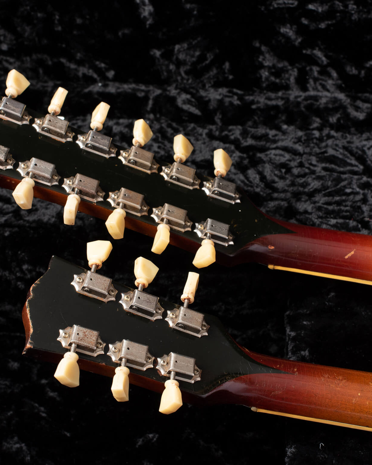 Double stinger on Gibson EDS-1275 double neck guitar