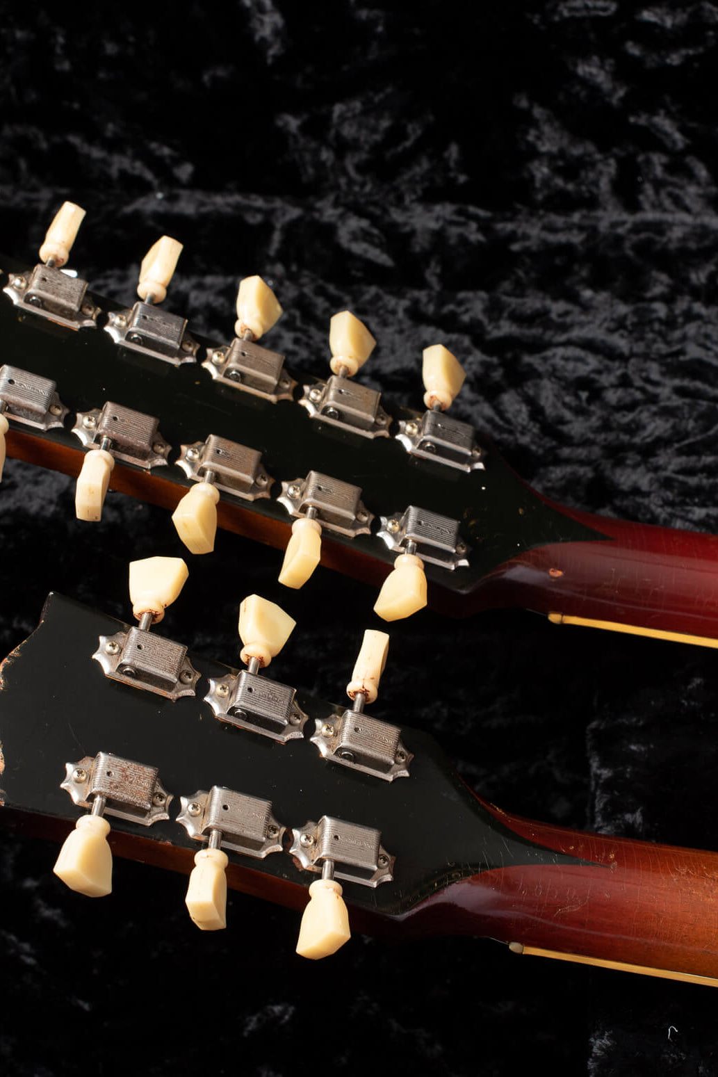 Double stinger on Gibson EDS-1275 double neck guitar