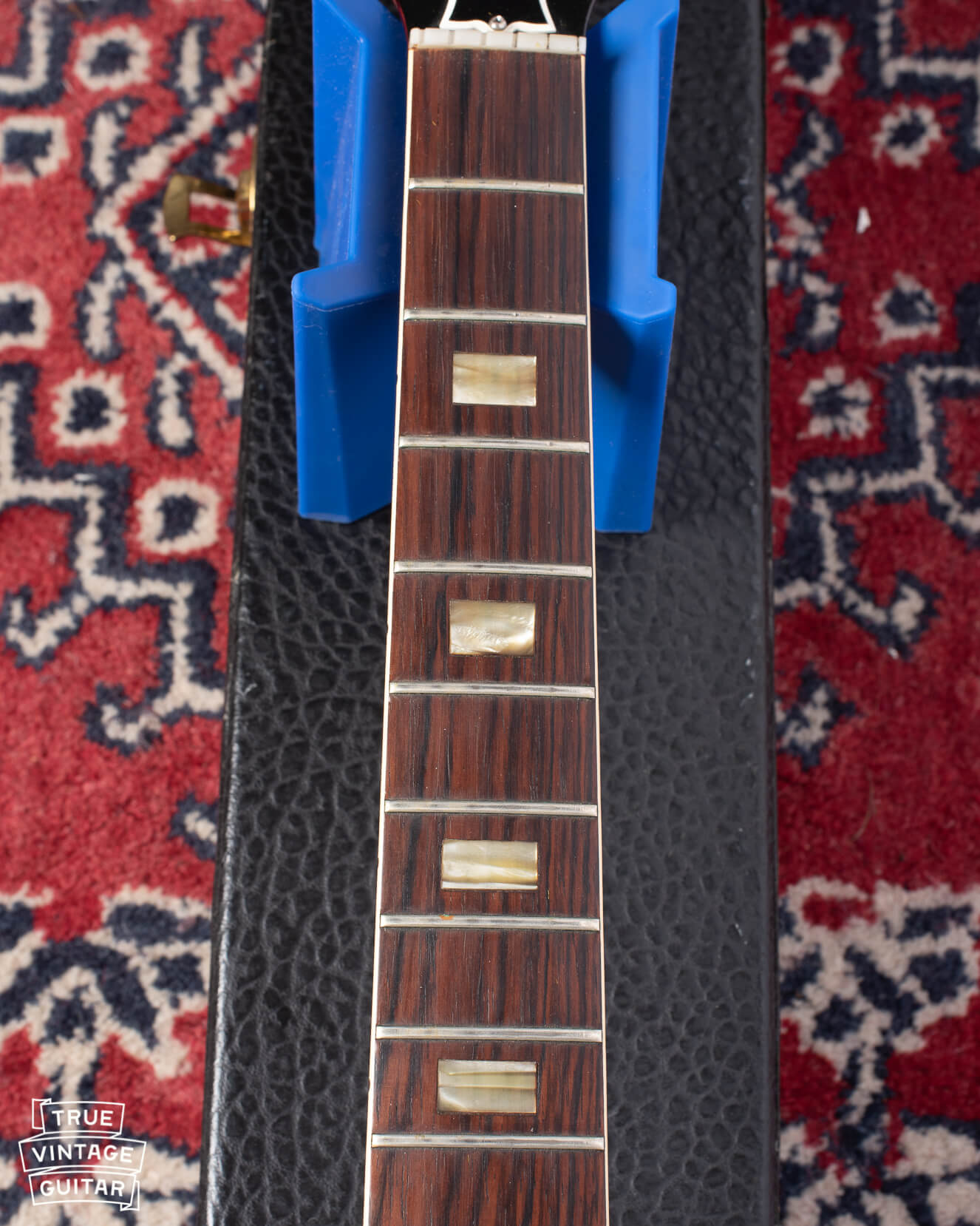 Frets and block fretboard markers on Gibson ES-335 1963