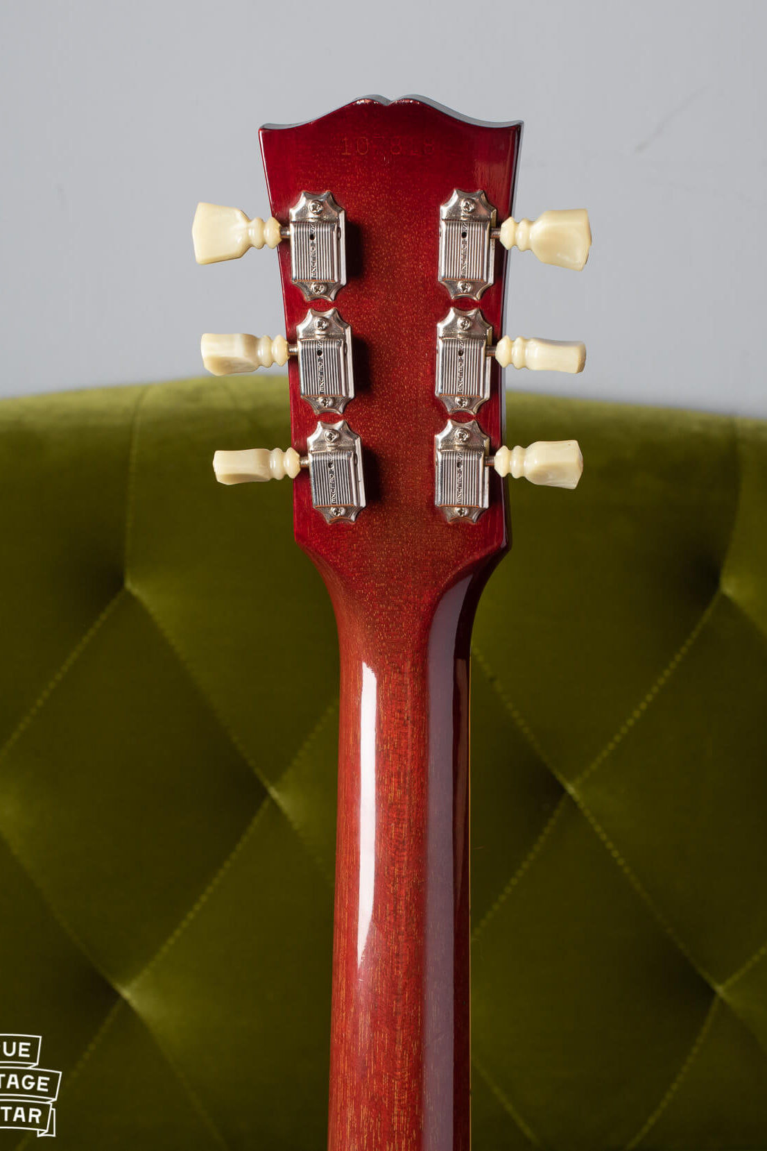 Back of neck of Gibson ES-335 1963 with Kluson tuners