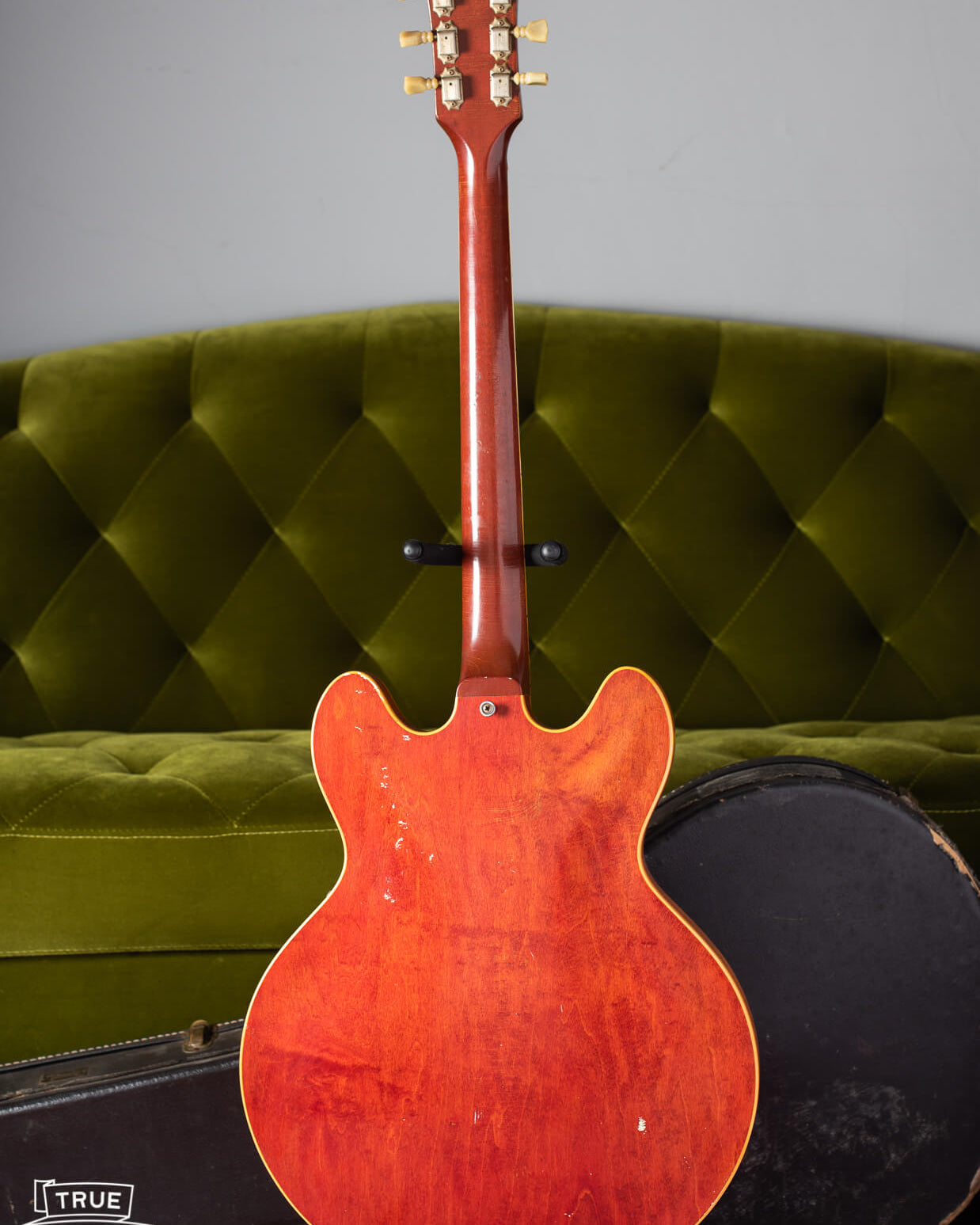 Back of Gibson ES-335 1966 faded red