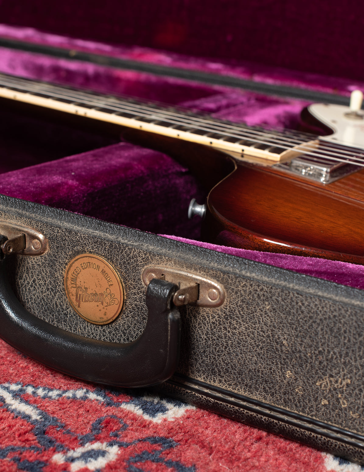 Limited Edition Model case Gibson Firebird