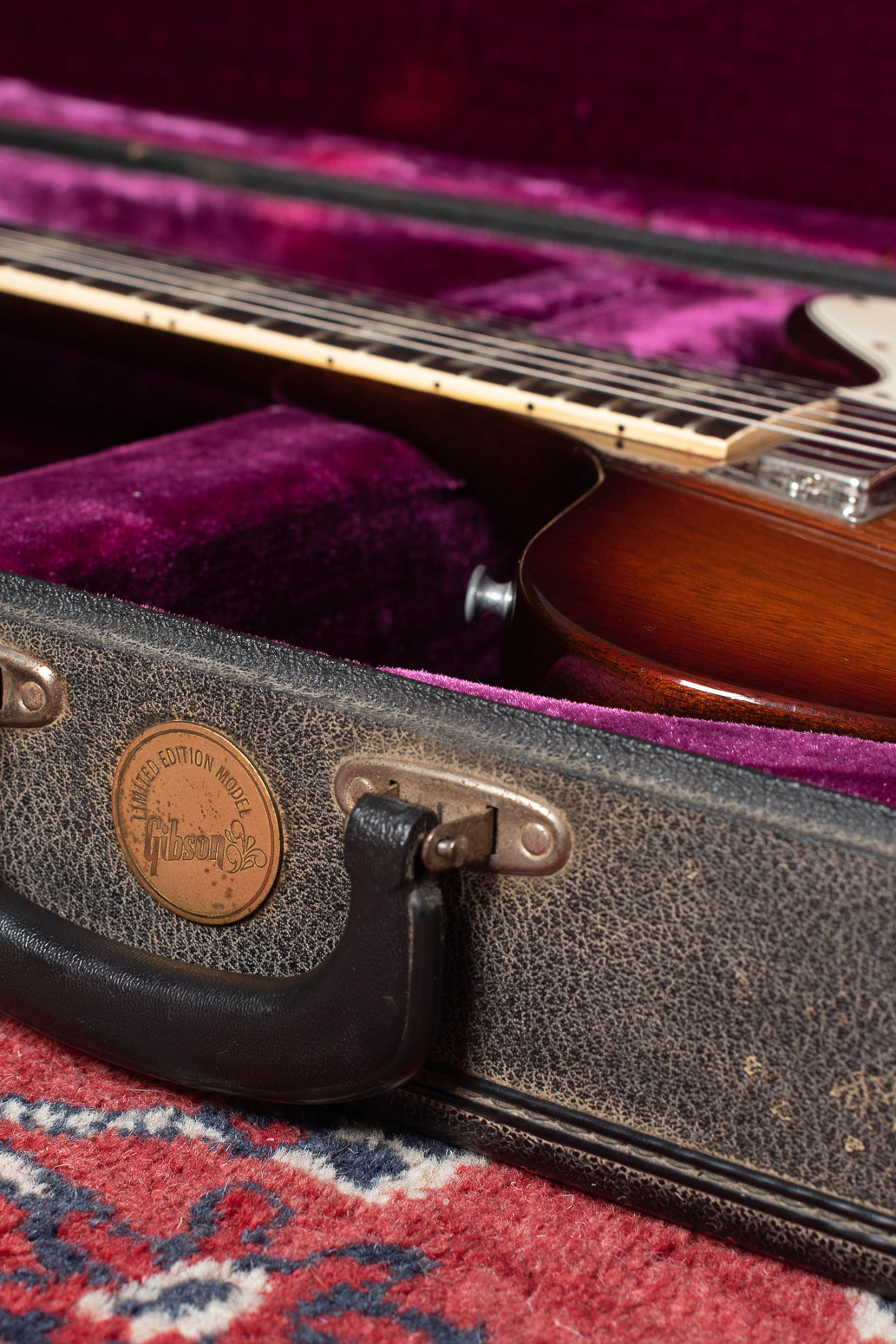 Limited Edition Model case Gibson Firebird