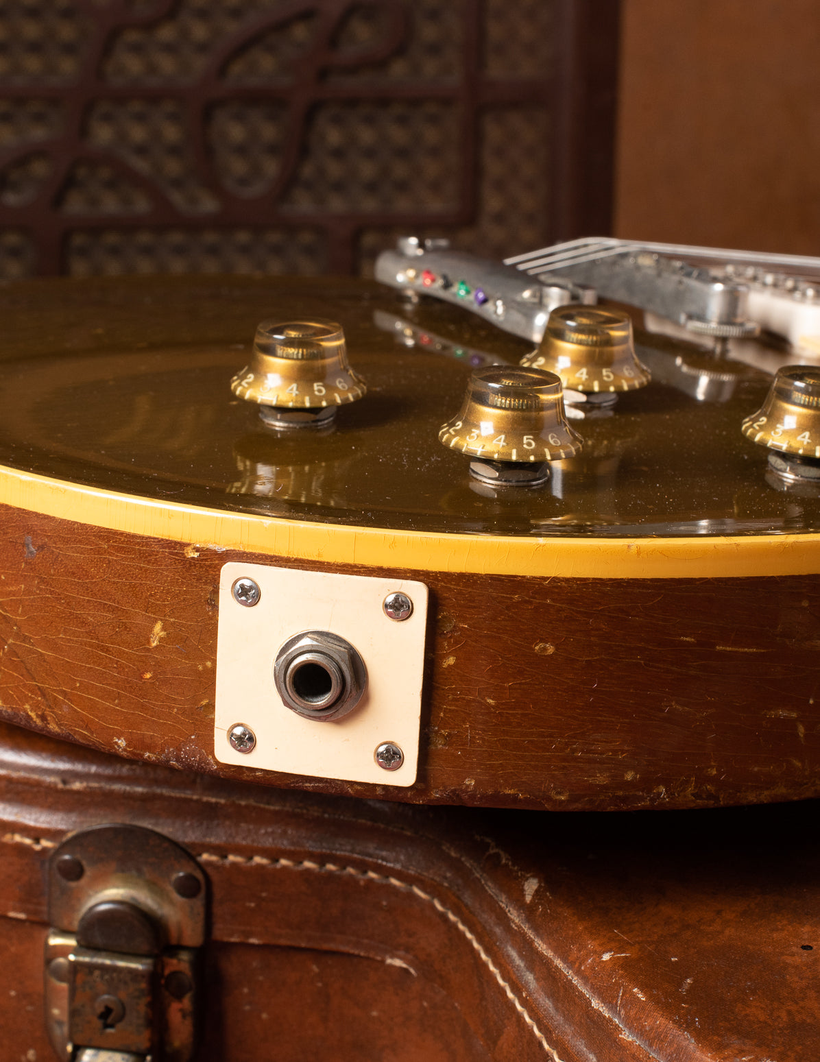 Output jack plate cream 1956 Les Paul