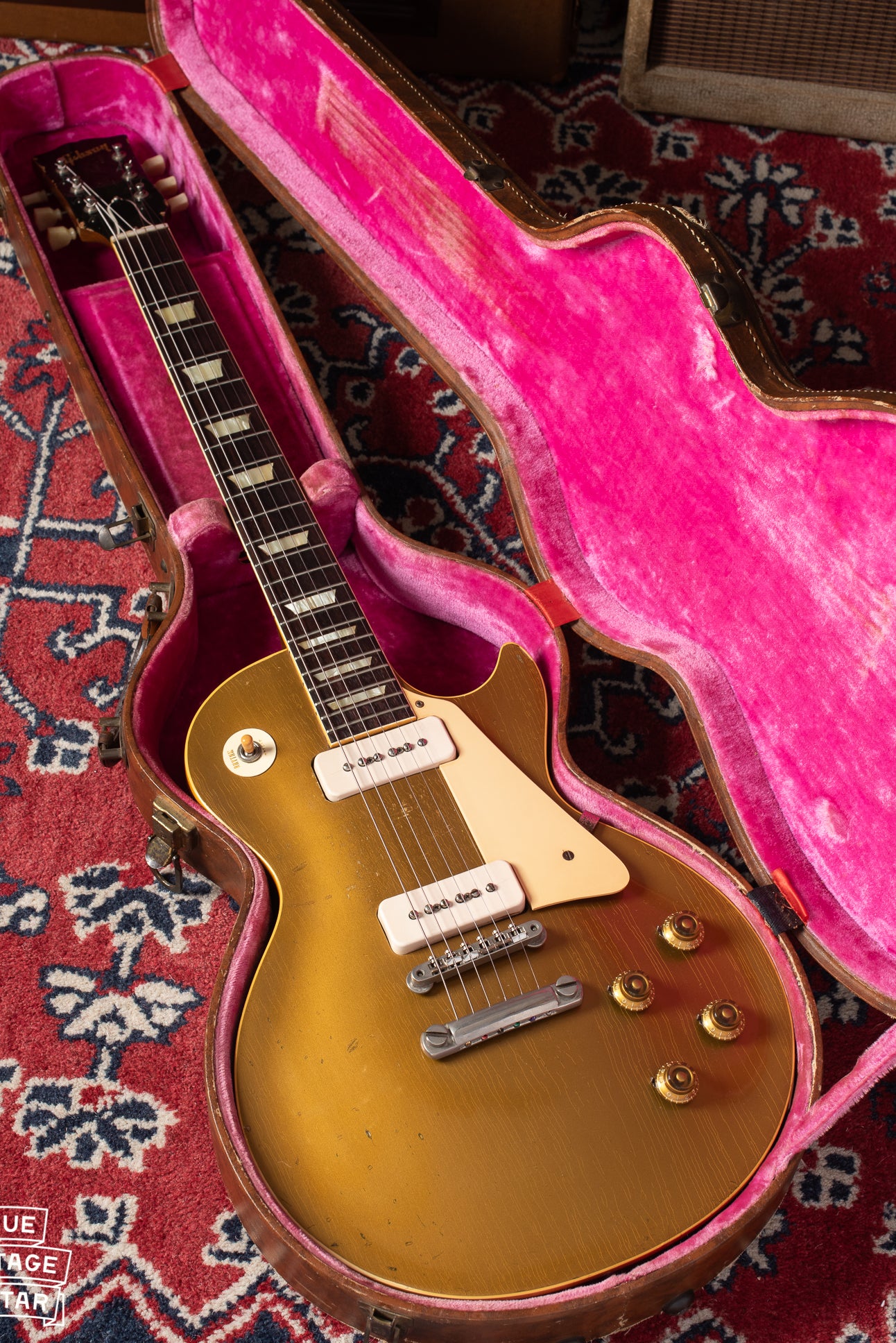 Gibson Les Paul 1956 goldtop in Lifton pink case