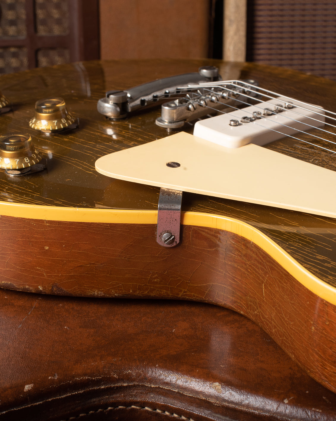 Finish checking lines 1956 Gibson Les Paul goldtop