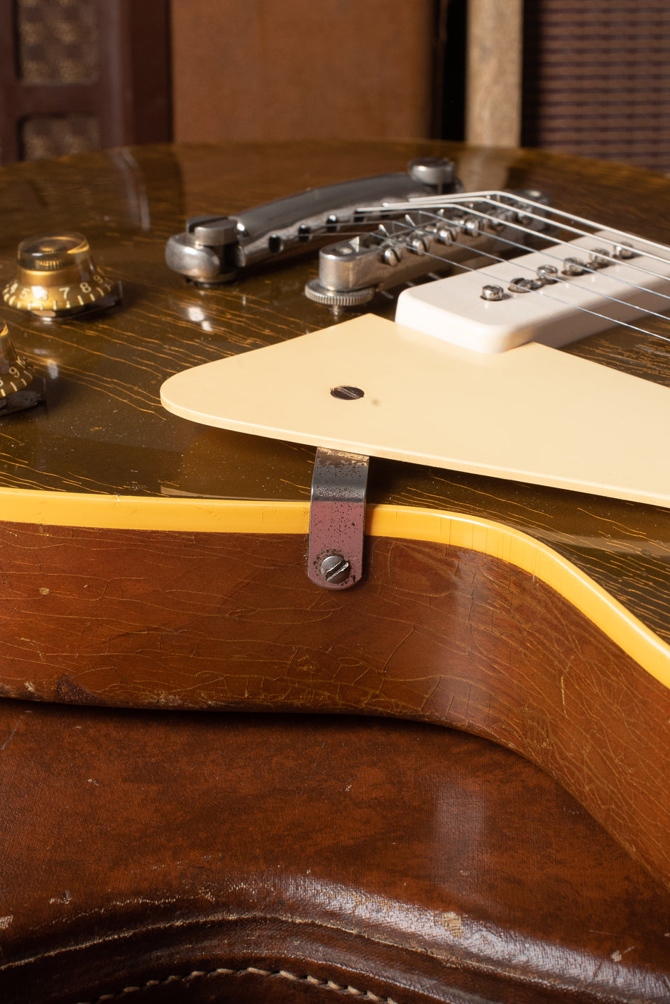 Finish checking lines 1956 Gibson Les Paul goldtop