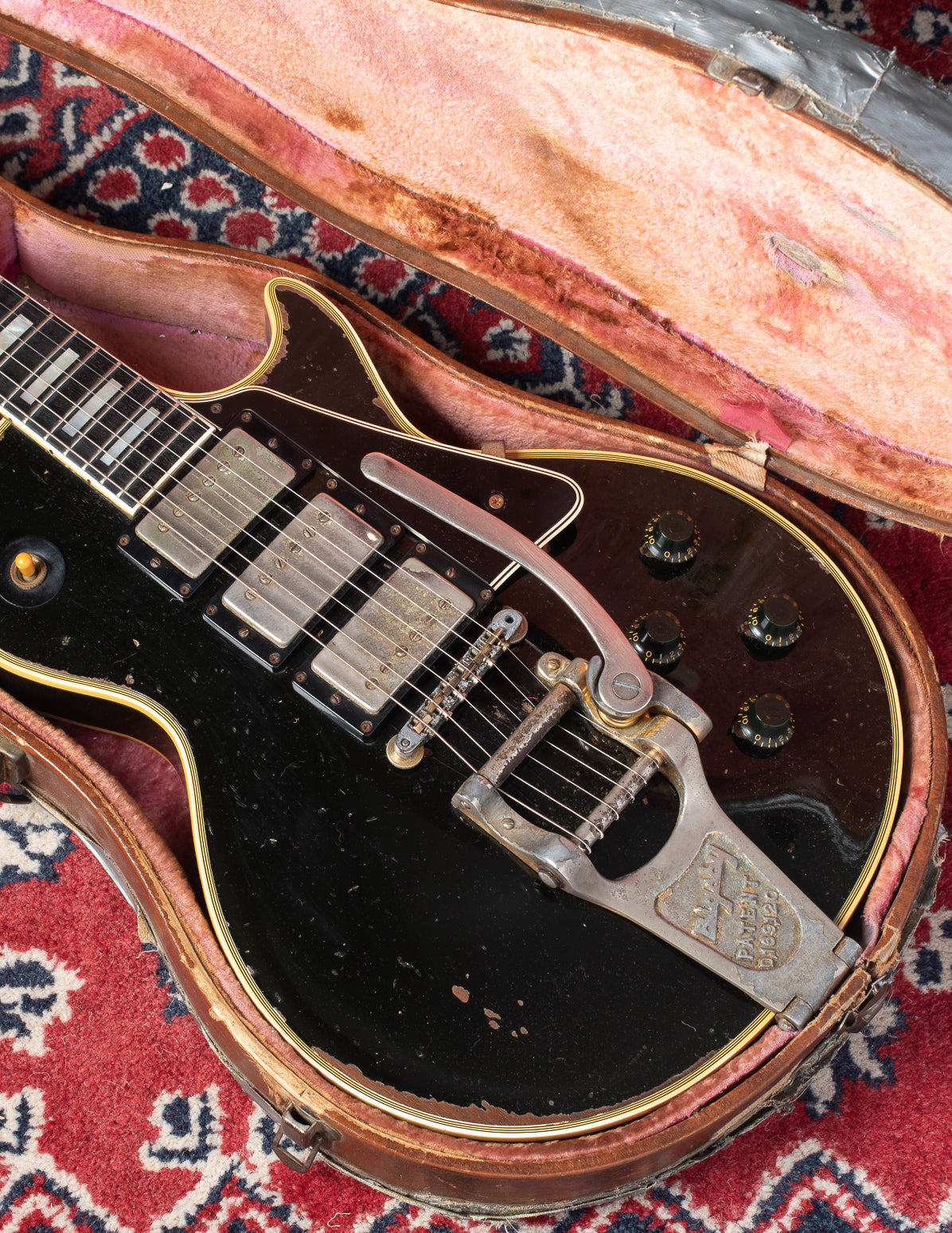 1960 Gibson Les Paul Custom black in pink and brown case