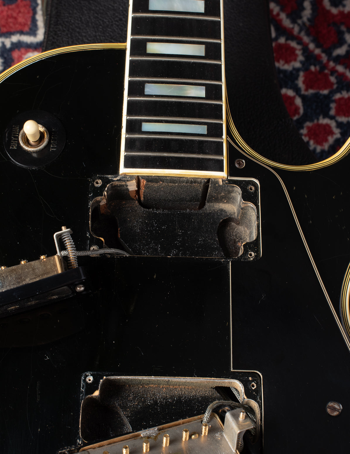 Short neck tenon in neck pocket of 1969 Gibson Les Paul Custom.