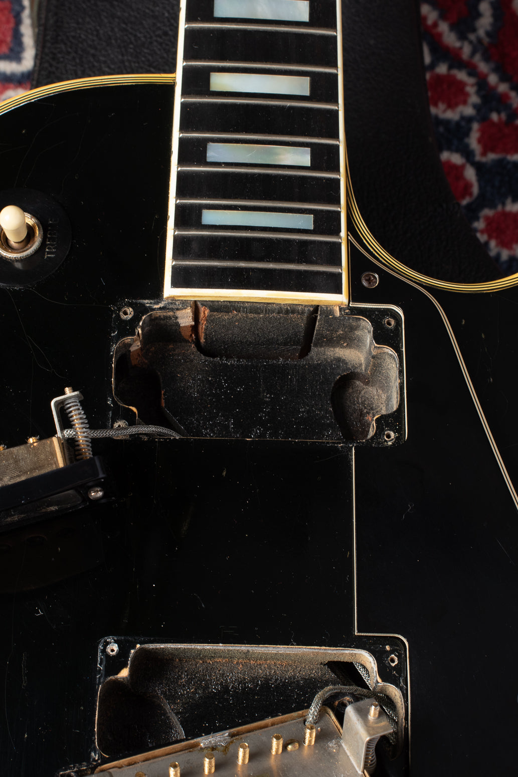 Short neck tenon in neck pocket of 1969 Gibson Les Paul Custom.