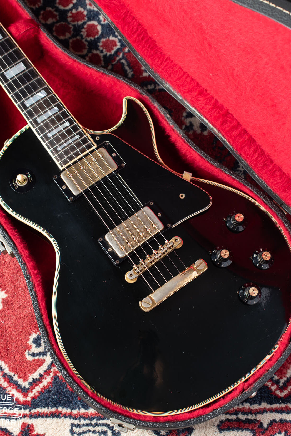 Gibson Les Paul Custom 1974 in original case with red lining and black exterior