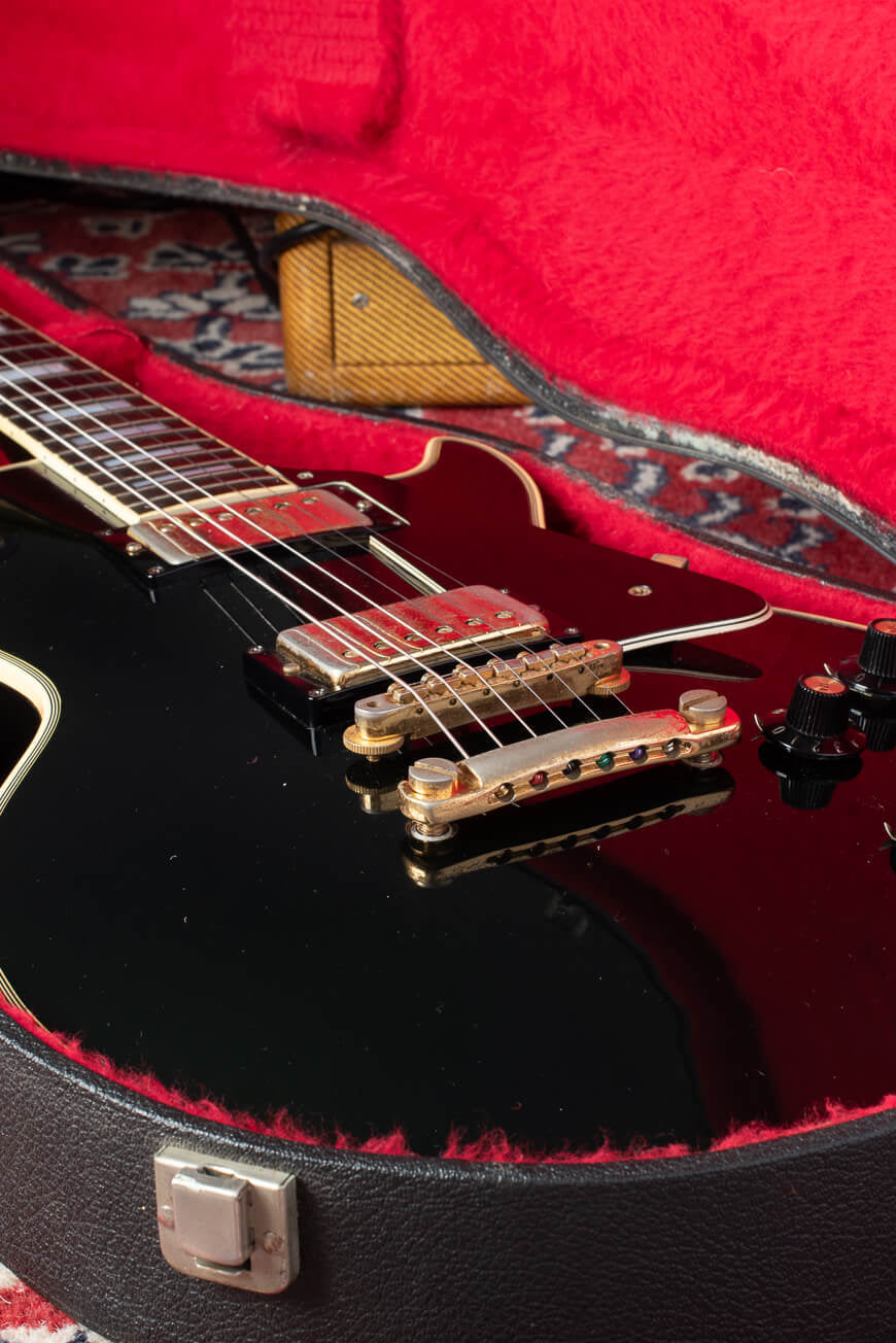 Gibson vintage electric Les Paul guitar in original case