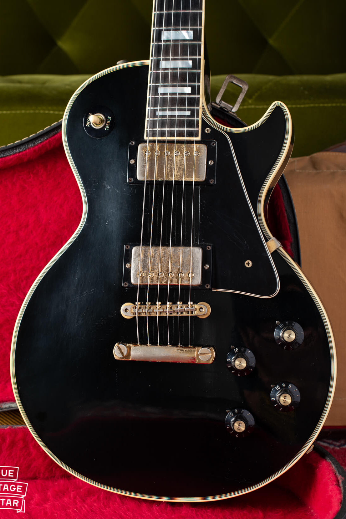Gibson Les Paul Custom 1974 electric guitar with black finish and gold hardware