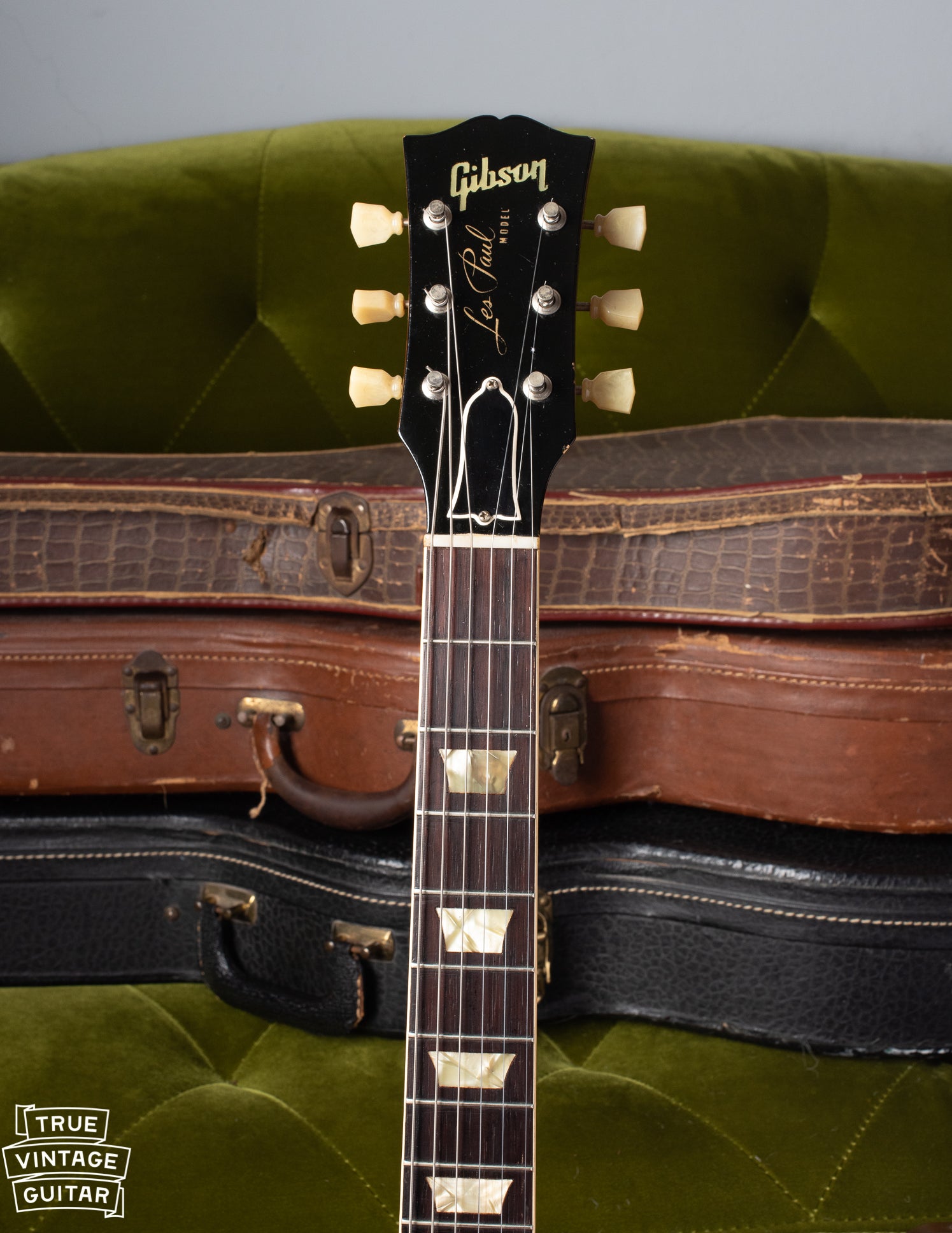 Neck with trapezoid inlays on 1952 Gibson Les Paul goldtop
