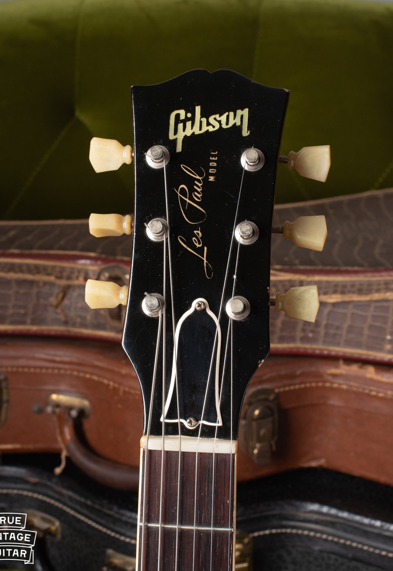 Headstock with Les Paul Model silkscreen and pearl Gibson Logo
