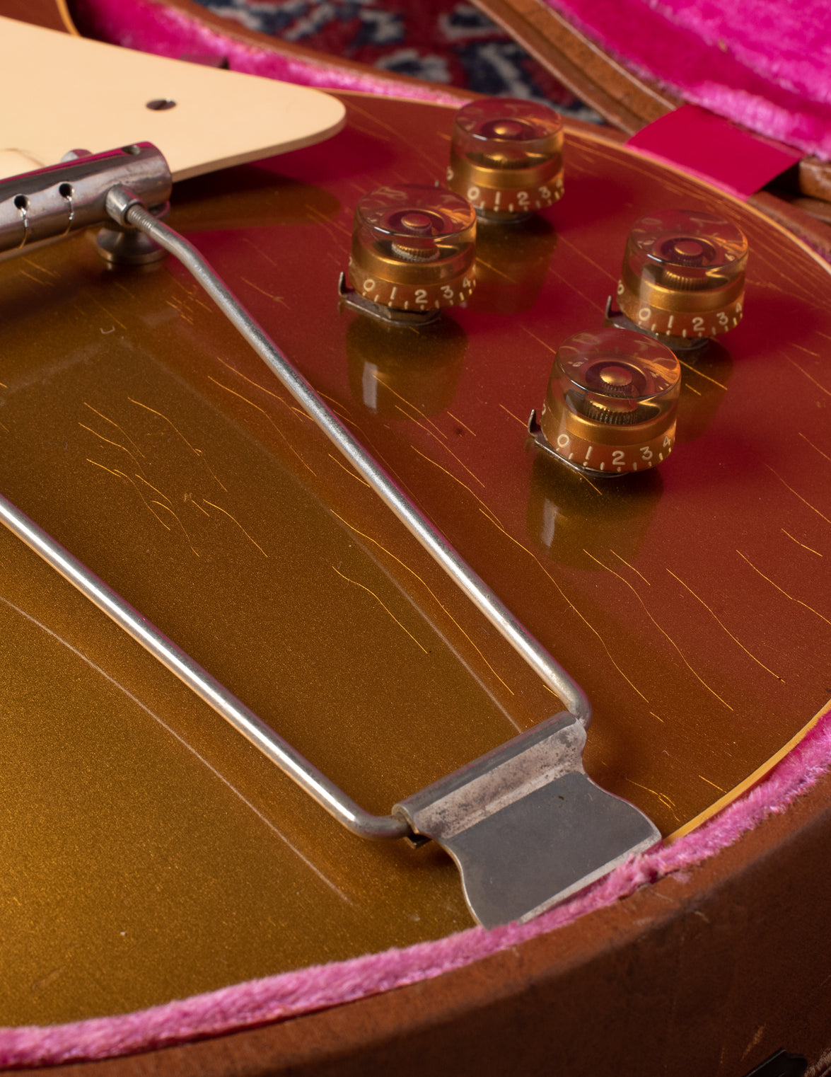 Finish checking Gibson Les Paul 1950s Gold goldtop