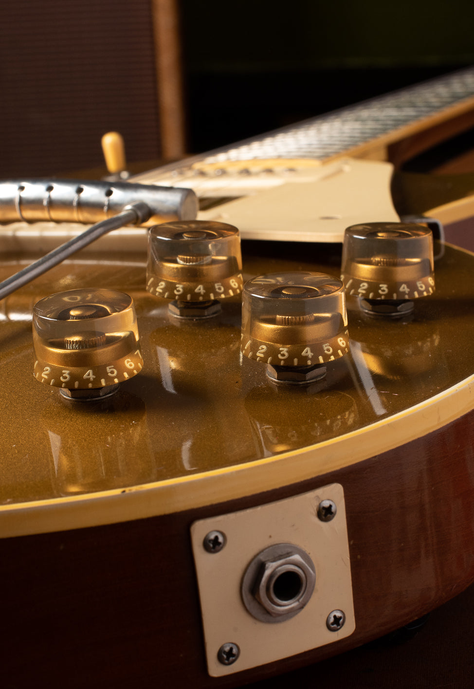 Tall speed knobs on original 1952 Gibson Les Paul goldtop
