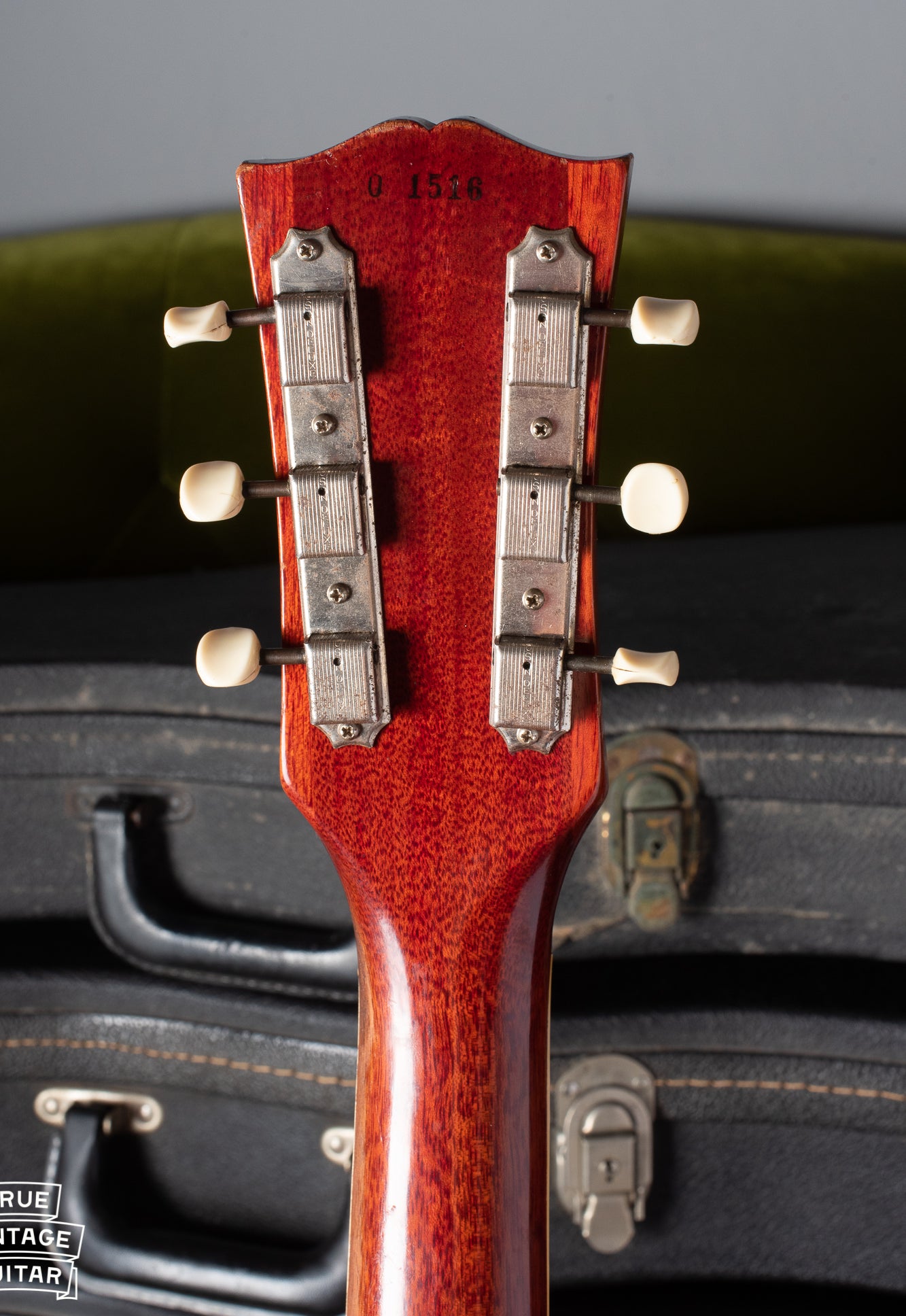 Single line Kluson tuners on Gibson Les Paul Special 1960