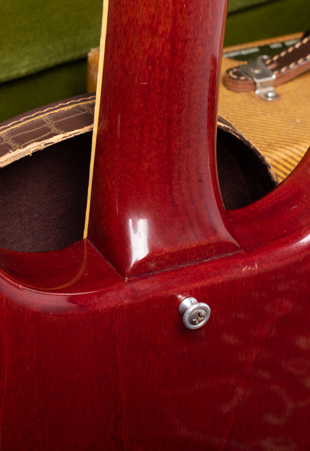 Neck to body joint of Gibson Les Paul 1960 double cut