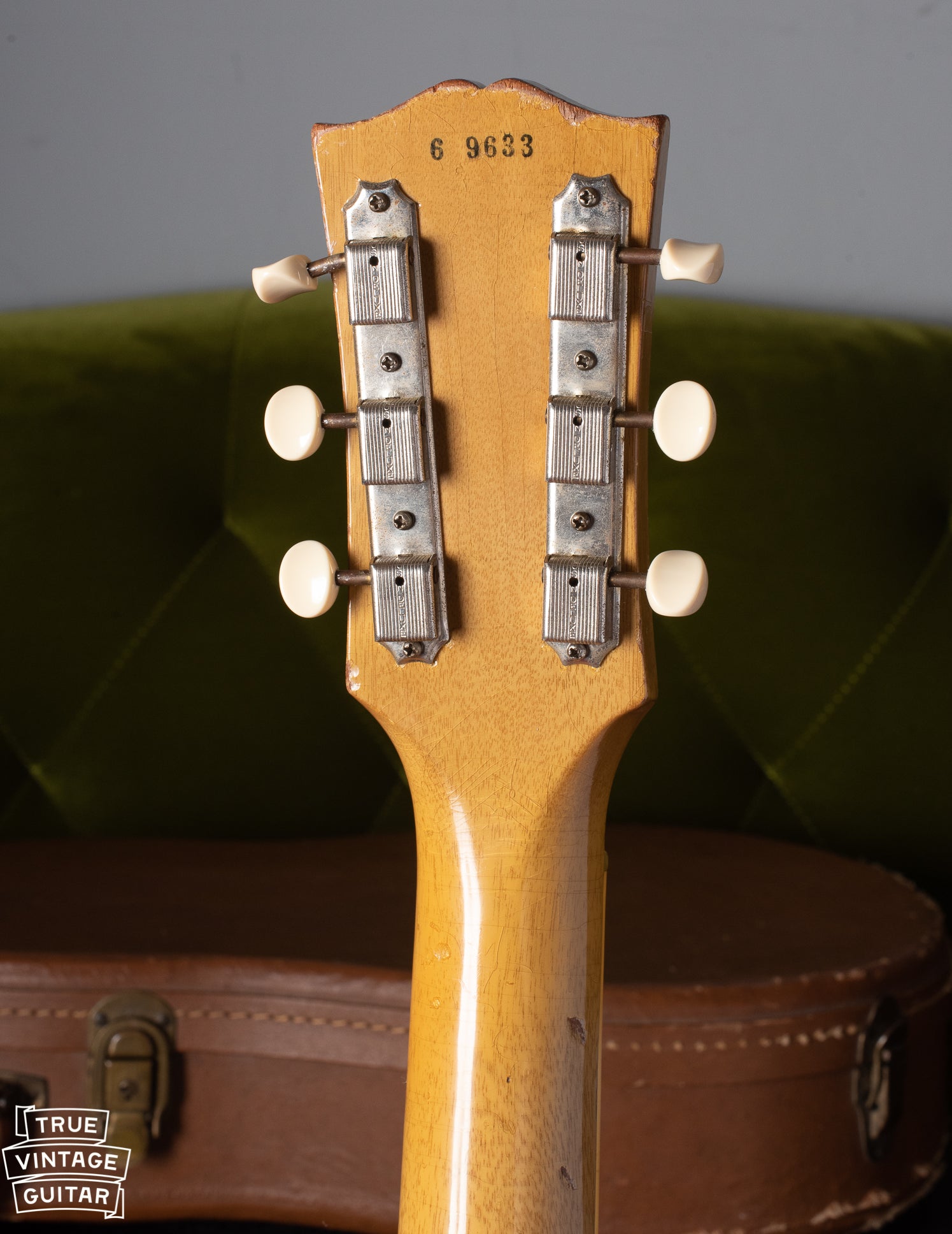 Single line Kluson tuners on Gibson Les Paul Special 1956