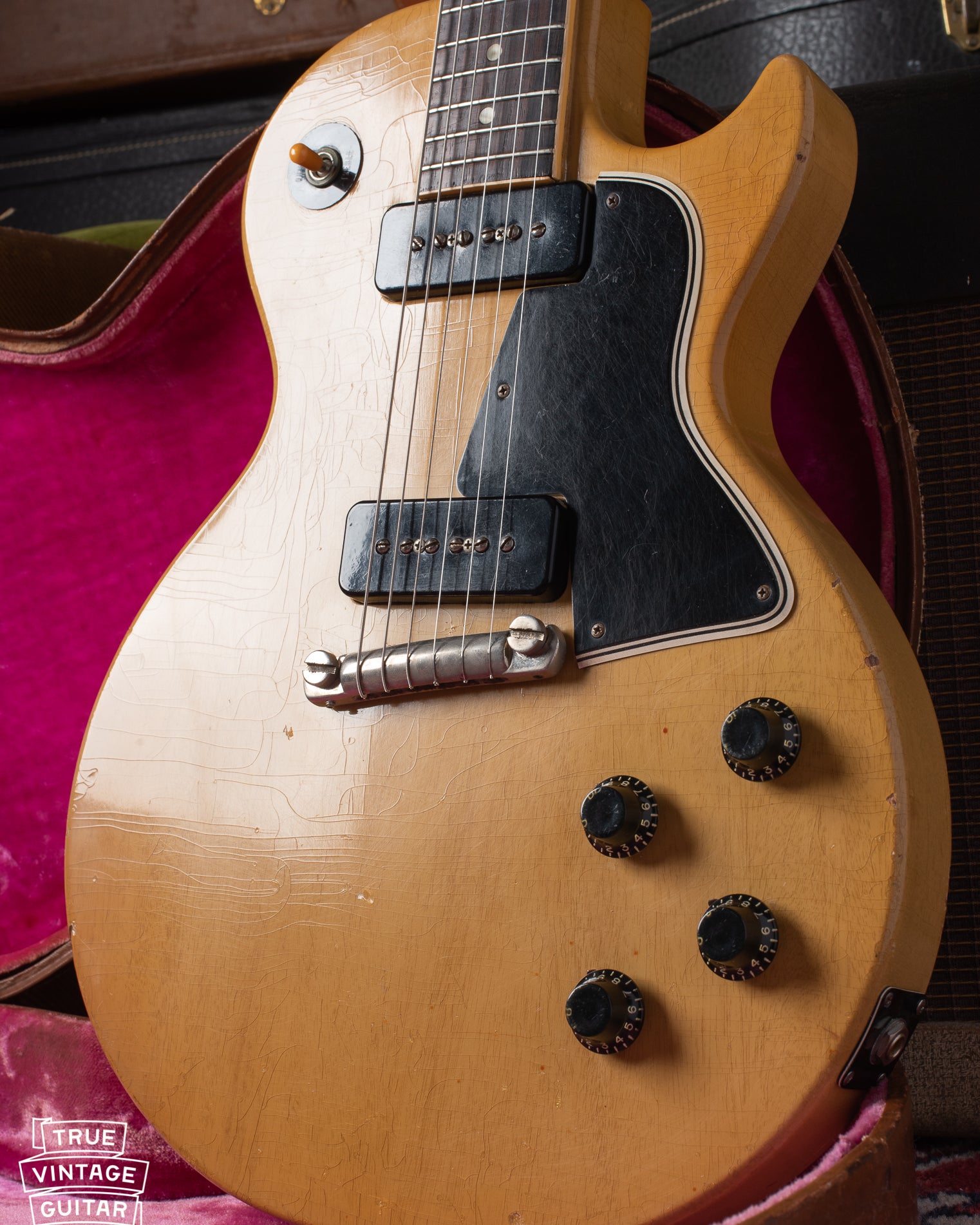 Finish checking and cracks on Gibson Les Paul Special 1956