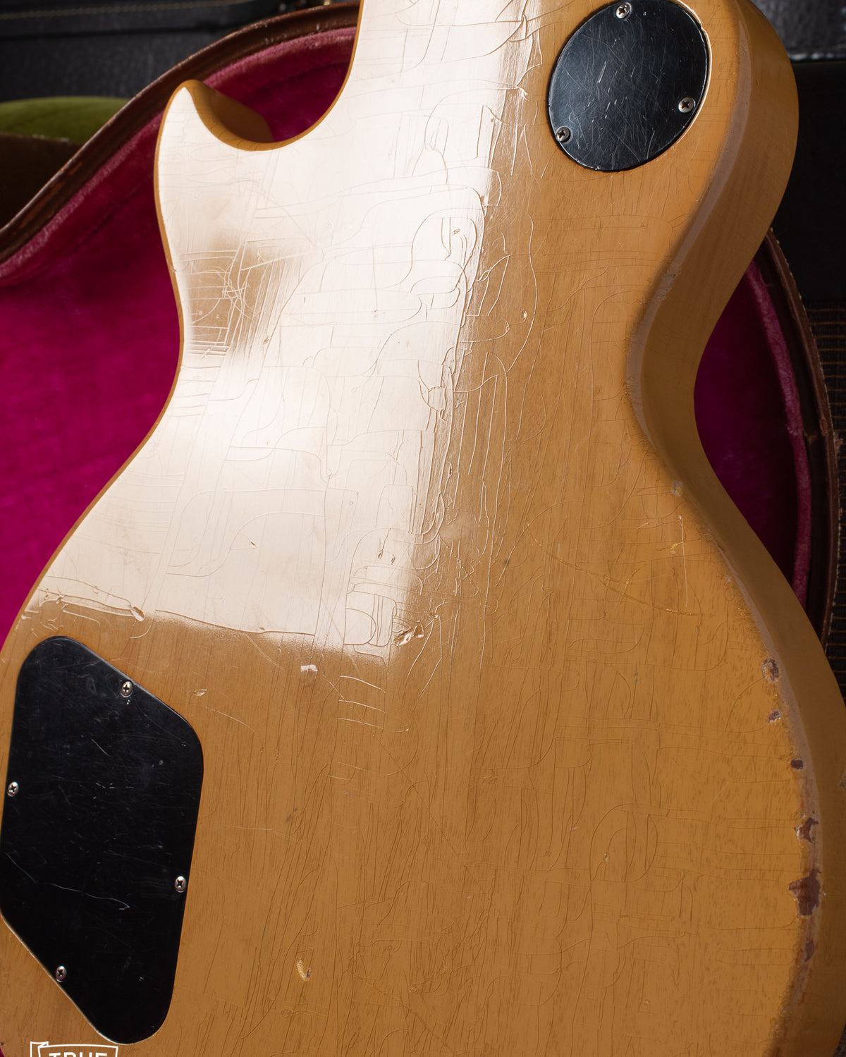 Back finish checking on TV yellow finish Les Paul 1956