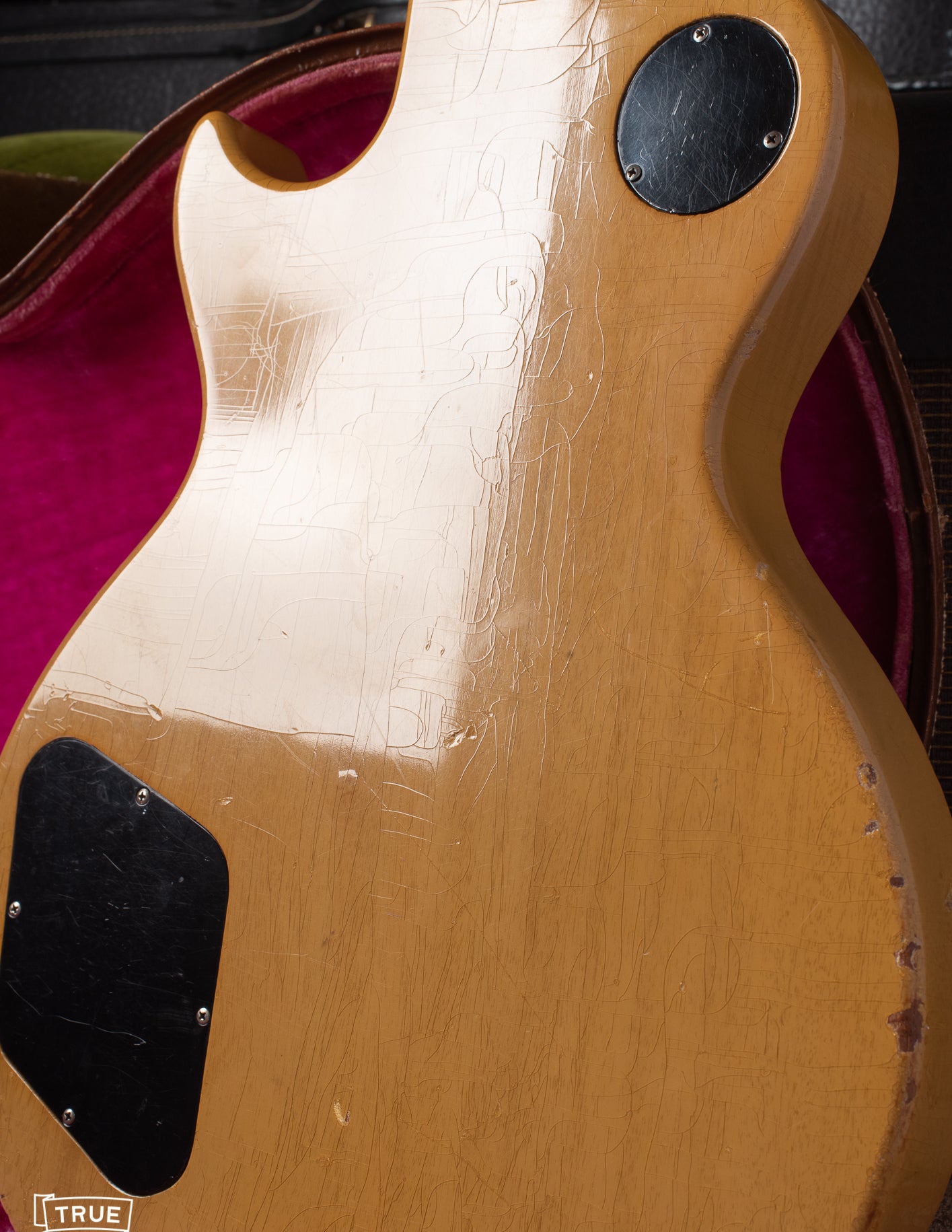 Back finish checking on TV yellow finish Les Paul 1956