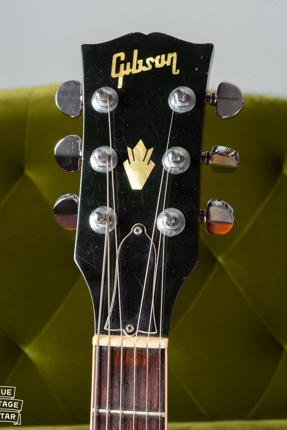 Headstock of Gibson SG Standard Red 1969