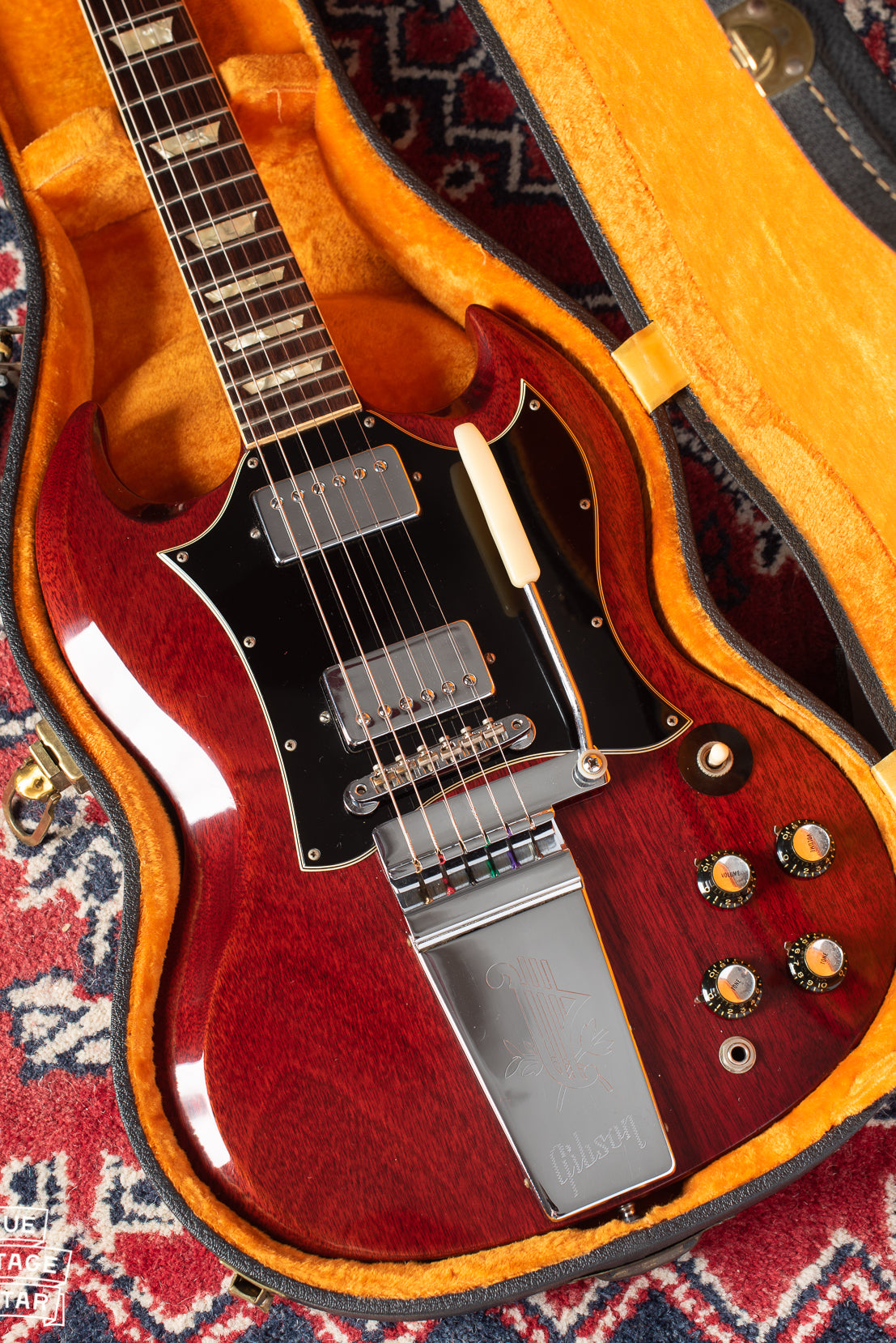 Gibson SG 1969 Cherry Red in original black and yellow case