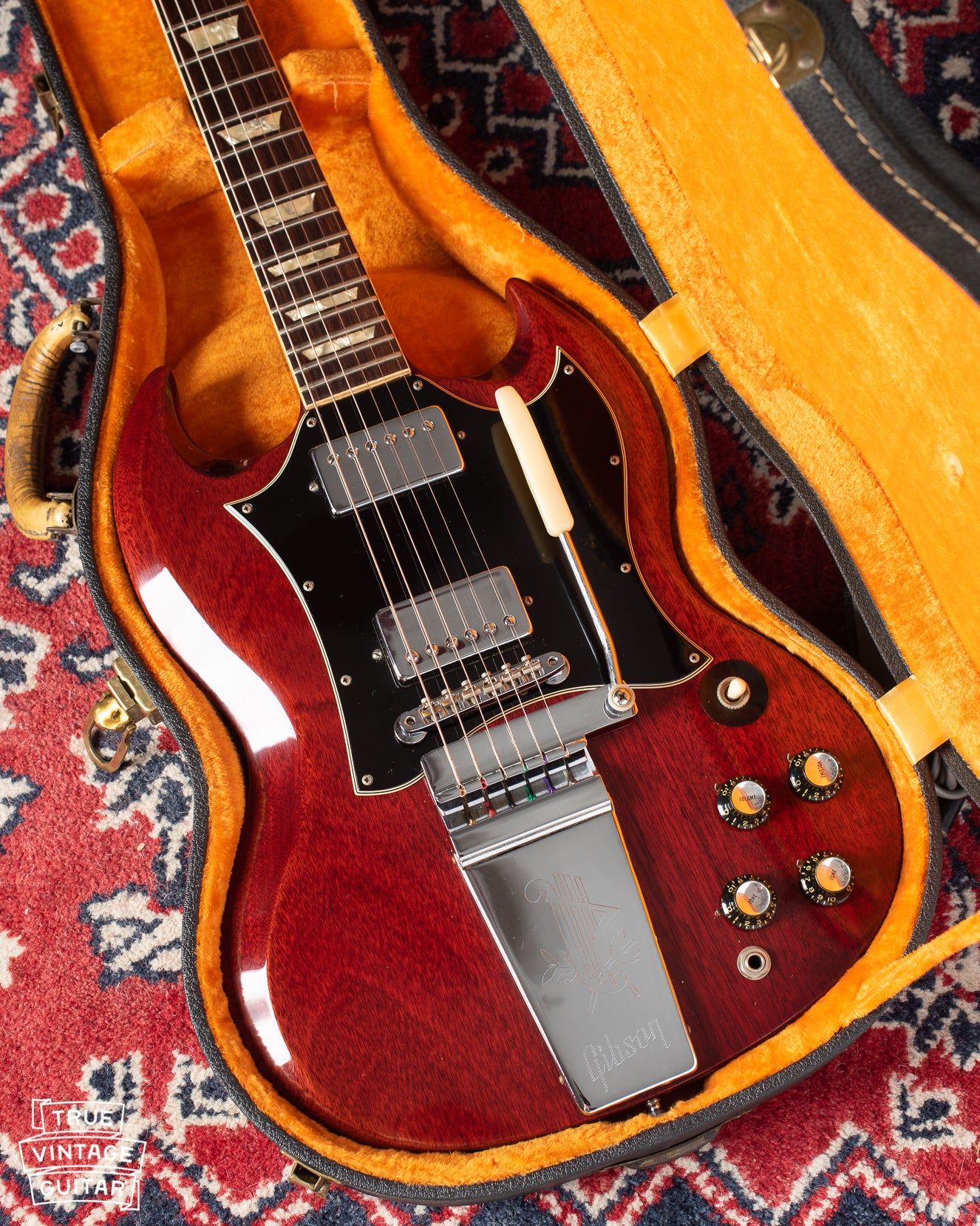 Gibson SG 1969 Cherry Red in original black and yellow case
