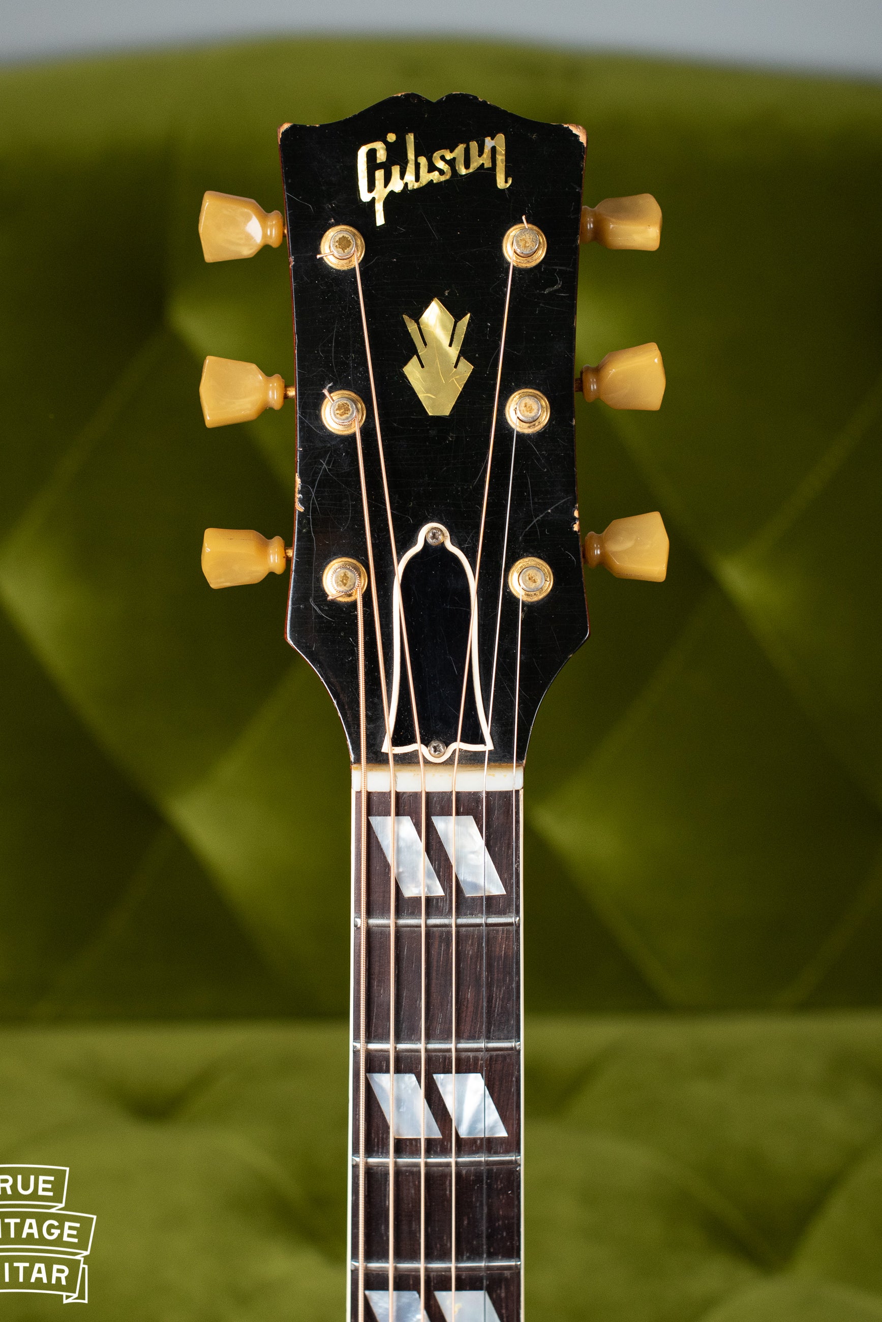 Gibson headstock, 1963 Hummingbird