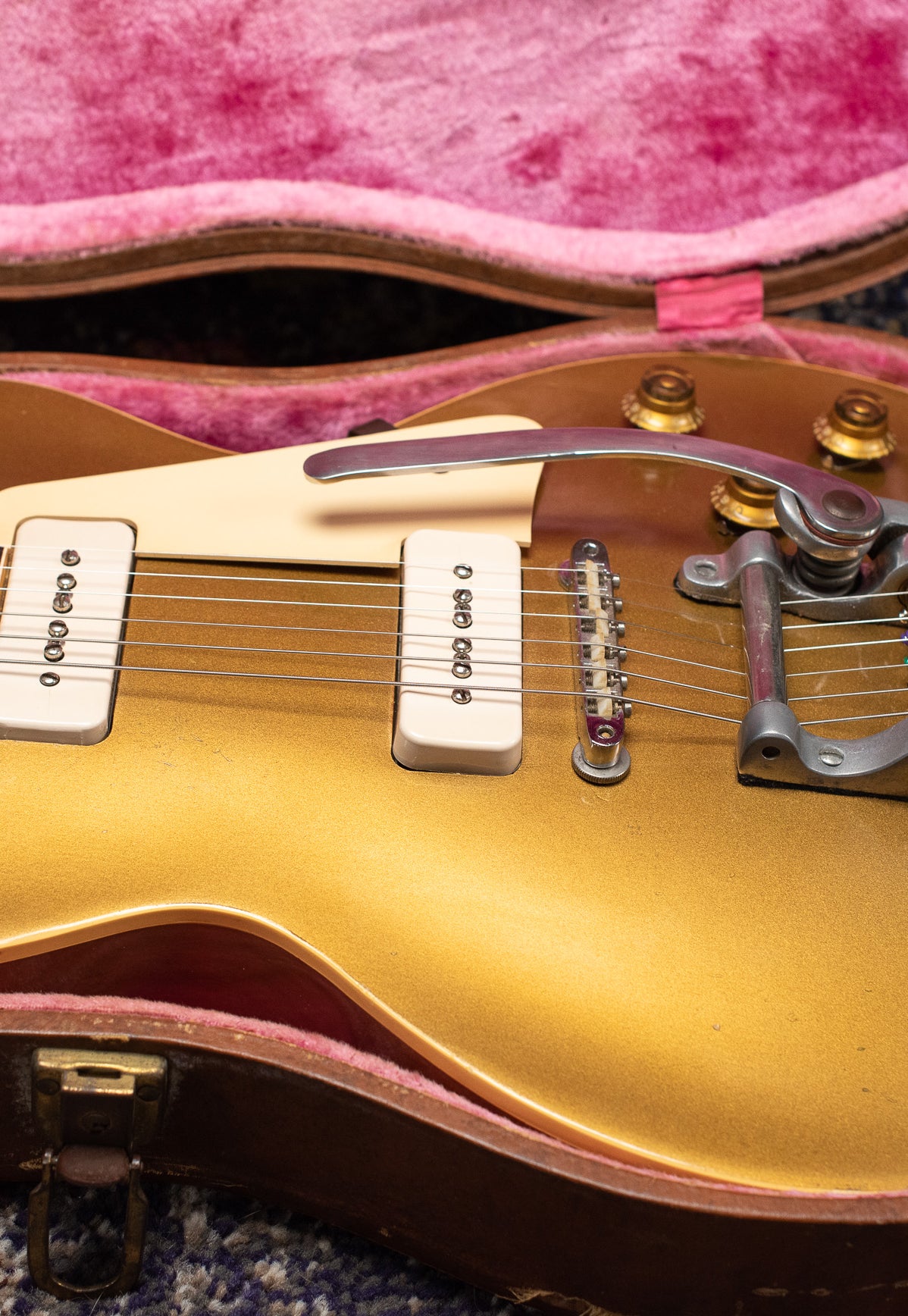 Vintage 1955 Gibson Les Paul Model Goldtop factory refinish update 1969 in original Lifton case